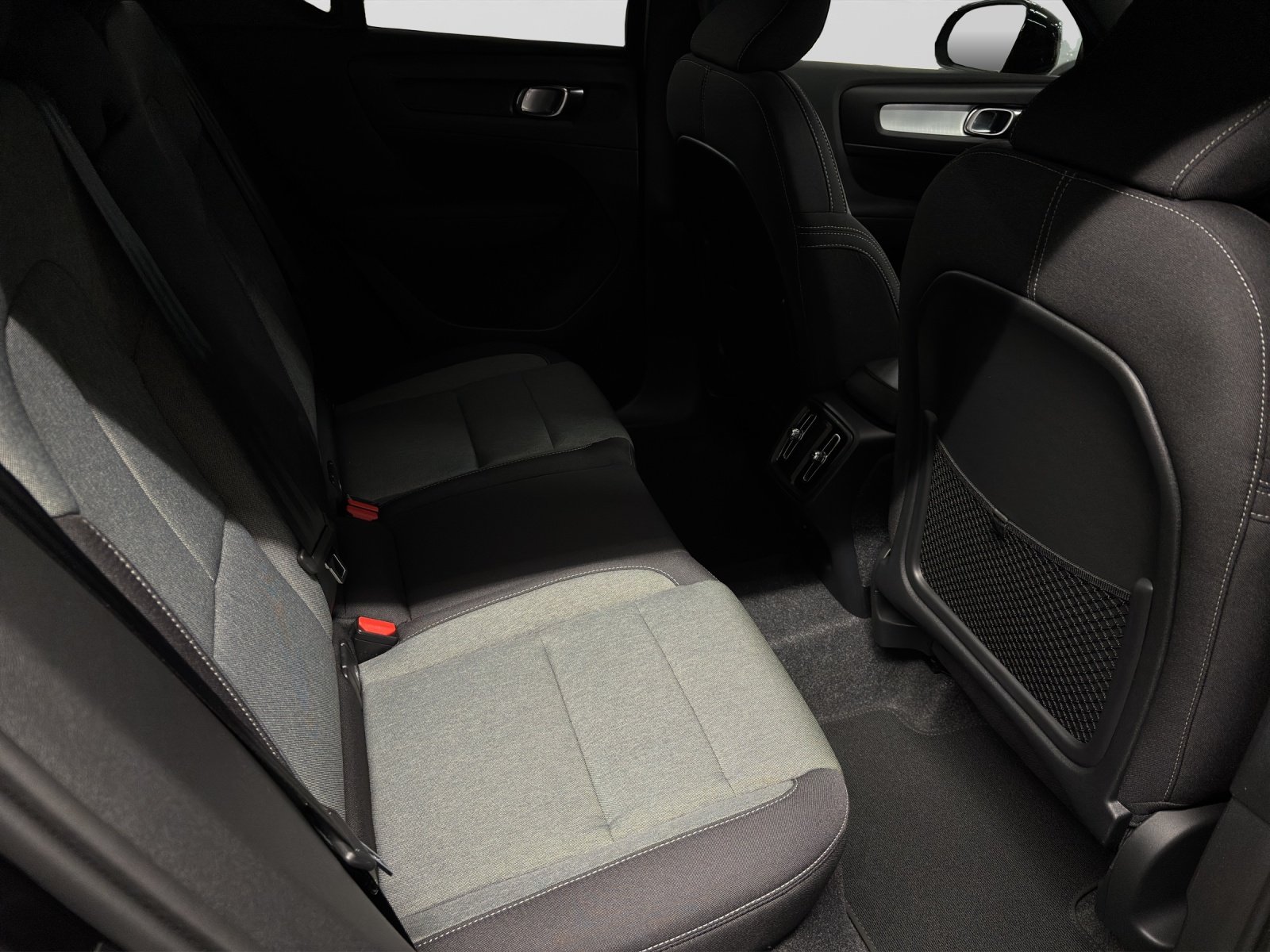 VOLVO XC40 2.0 B3 MH Core XCITE, Hybride Leggero Benzina/Elettrica, Auto nuove, Automatico - 6