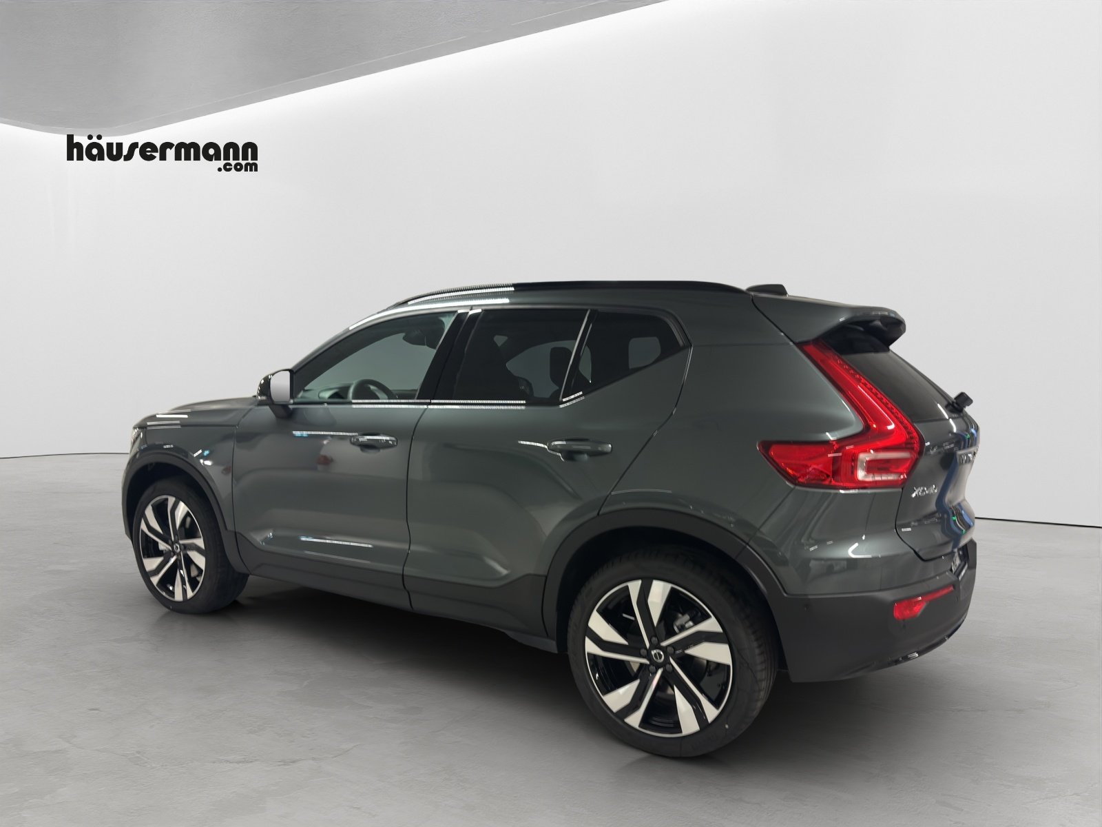 VOLVO XC40 2.0 B3 MH Plus Dark, Hybride Léger Essence/Électricité, Voiture nouvelle, Automatique - 3