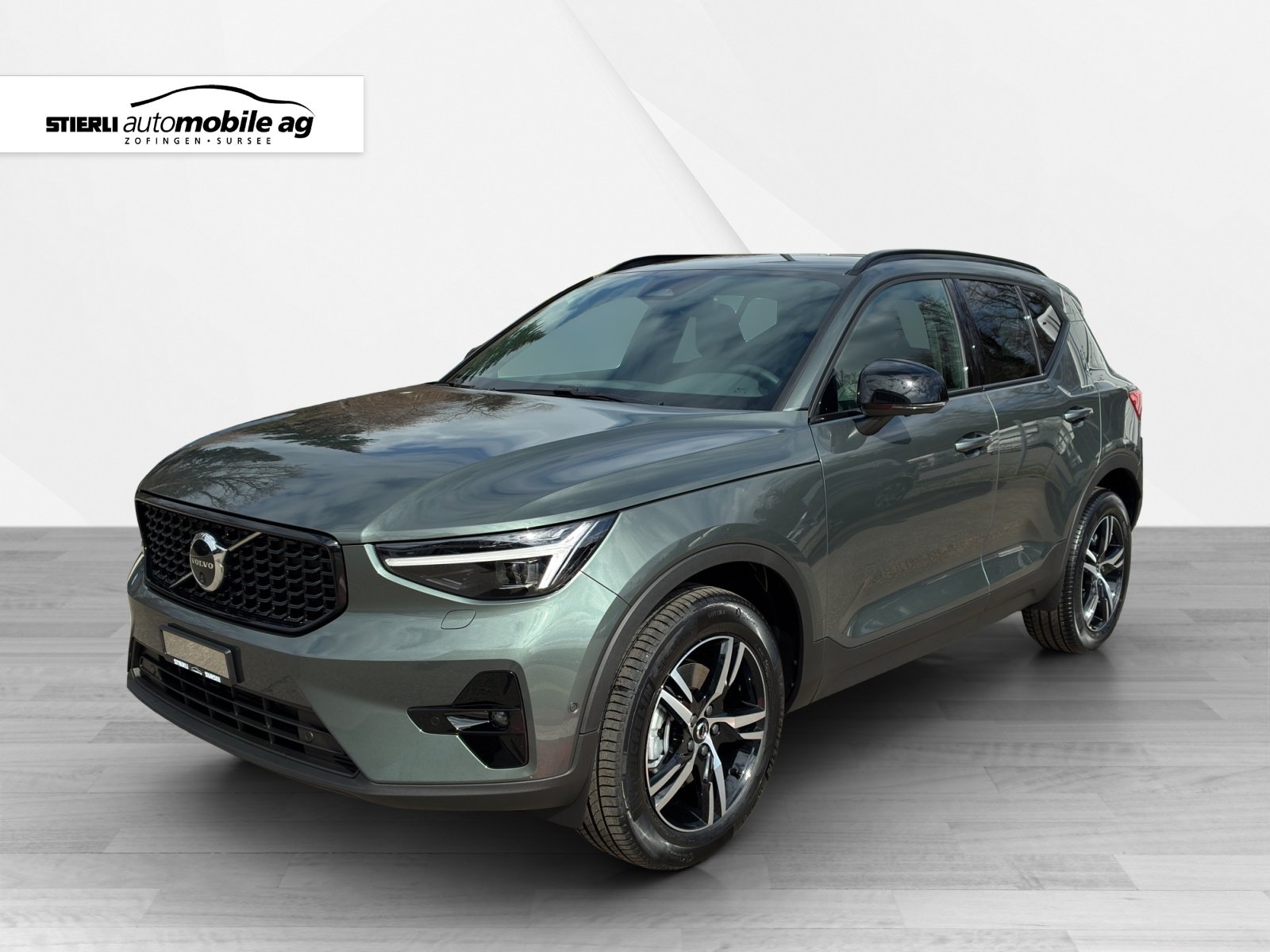 VOLVO XC40 2.0 B3 MH Plus Dark