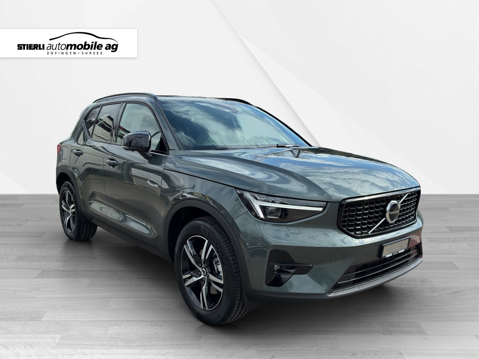 VOLVO XC40 2.0 B3 MH Plus Dark, Hybride Léger Essence/Électricité, Voiture nouvelle, Automatique - 3
