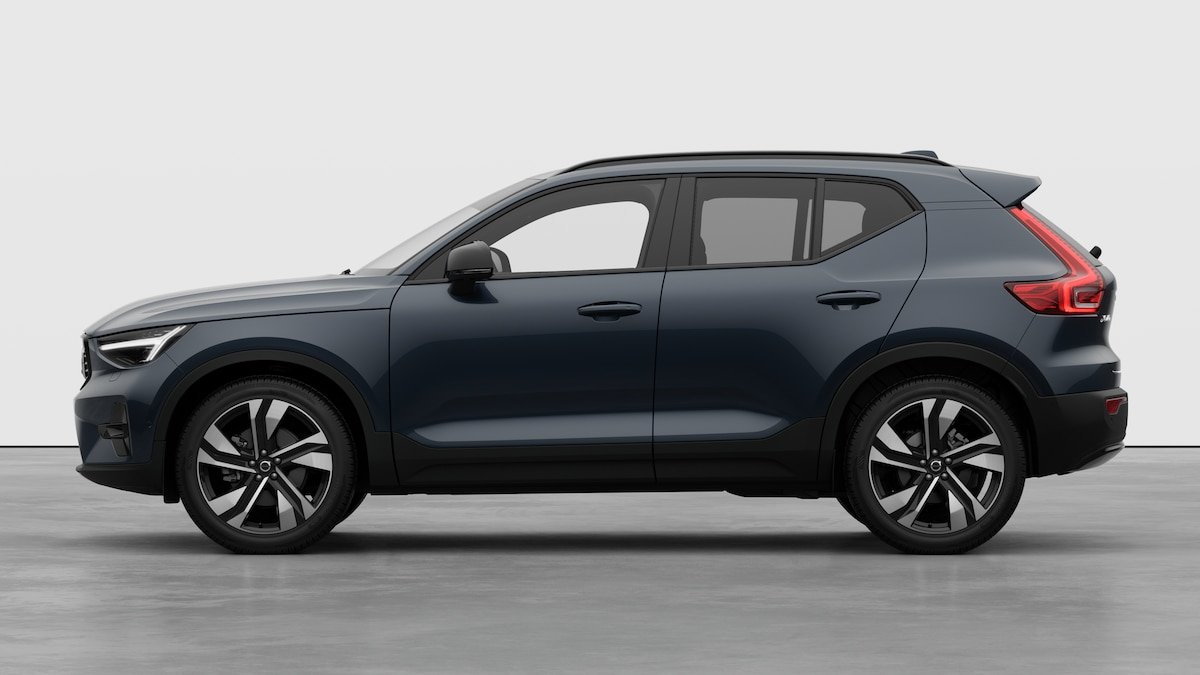 VOLVO XC40 2.0 B4 MH Ultra Dark, Mild-Hybrid Petrol/Electric, New car, Automatic - 3