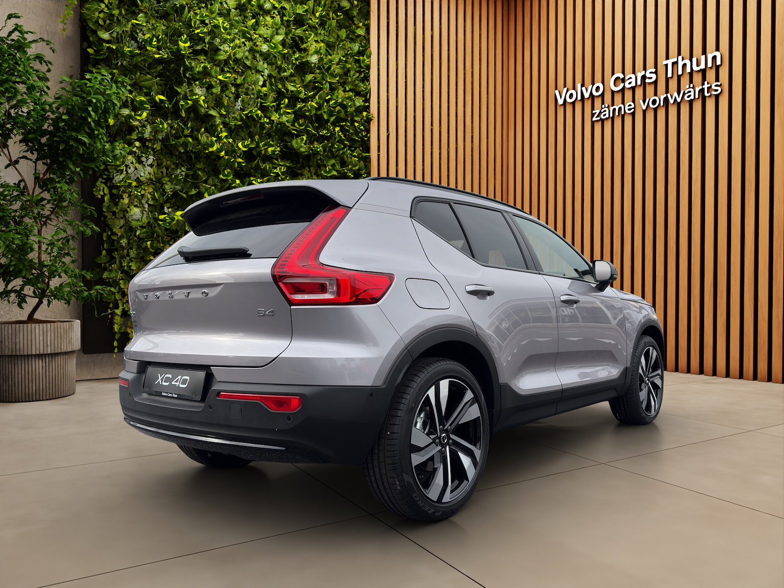 VOLVO XC40 2.0 B4 MH Ultra Dark, Mild-Hybrid Benzin/Elektro, Neuwagen, Automatik - 4