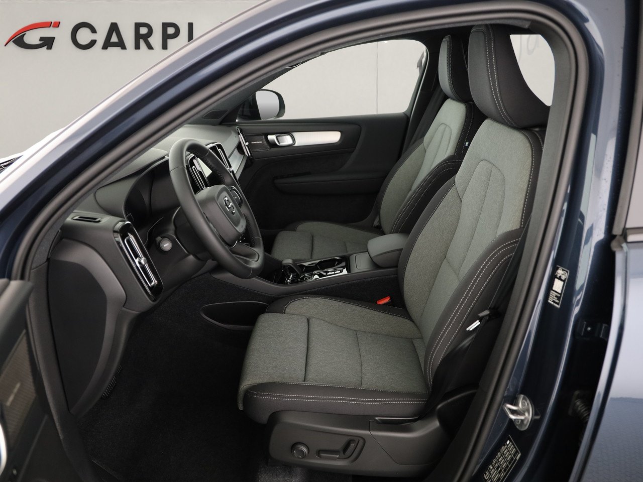 VOLVO XC40 2.0 B3 MH Plus Dark, Hybride Leggero Benzina/Elettrica, Auto nuove, Automatico - 7