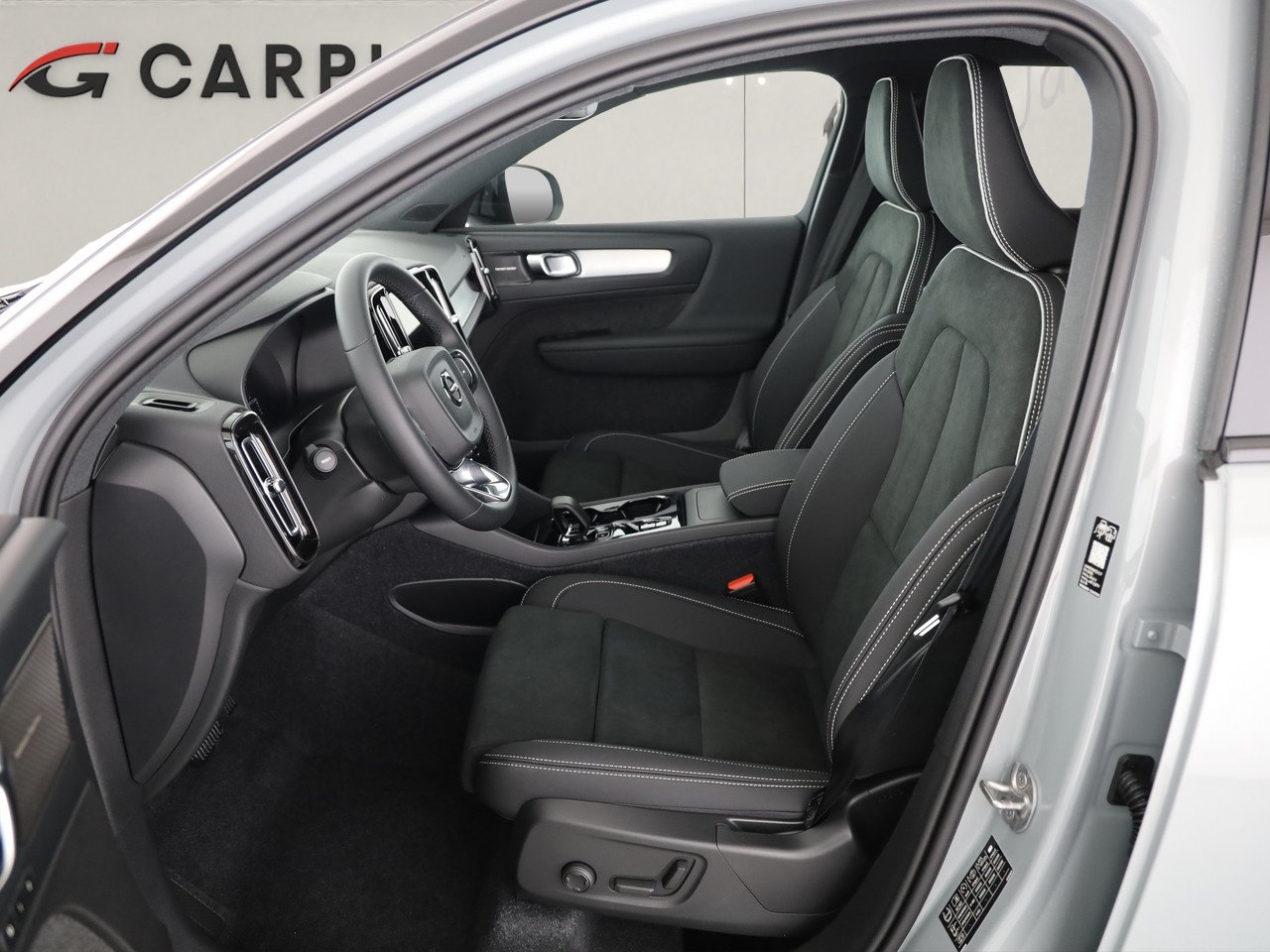 VOLVO XC40 2.0 B4 MH Black Edition, Mild-Hybrid Benzin/Elektro, Neuwagen, Automatik - 6