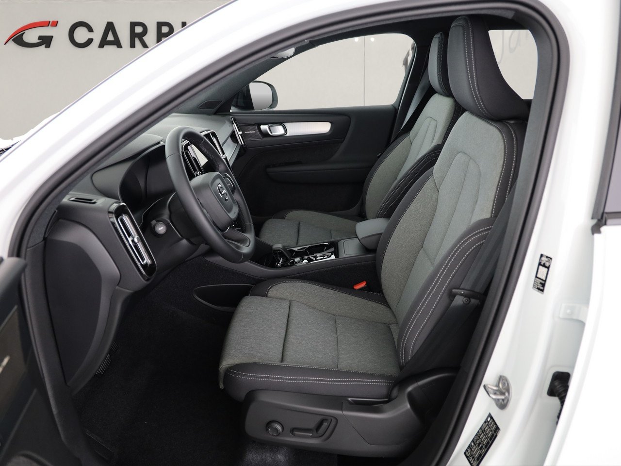 VOLVO XC40 2.0 B3 MH Plus Dark, Mild-Hybrid Benzin/Elektro, Neuwagen, Automatik - 7