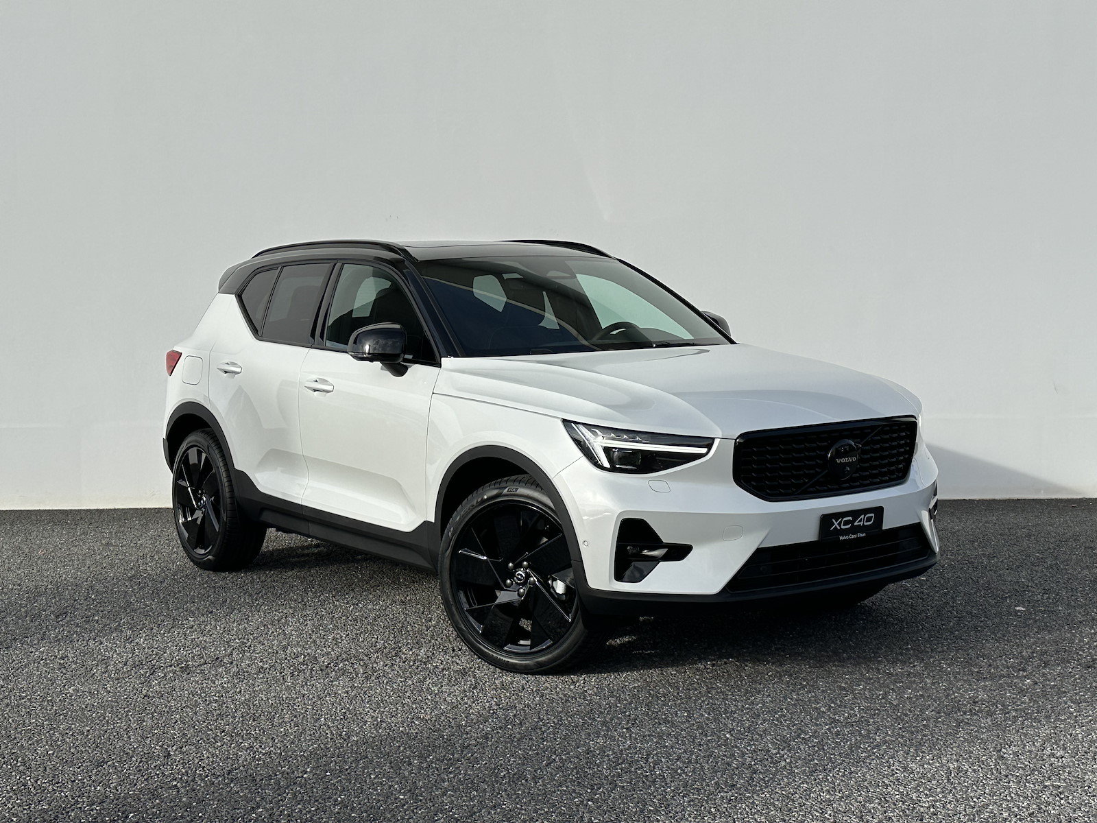 VOLVO XC40 2.0 B4 MH Black Edition, Mild-Hybrid Benzin/Elektro, Neuwagen, Automatik - 3