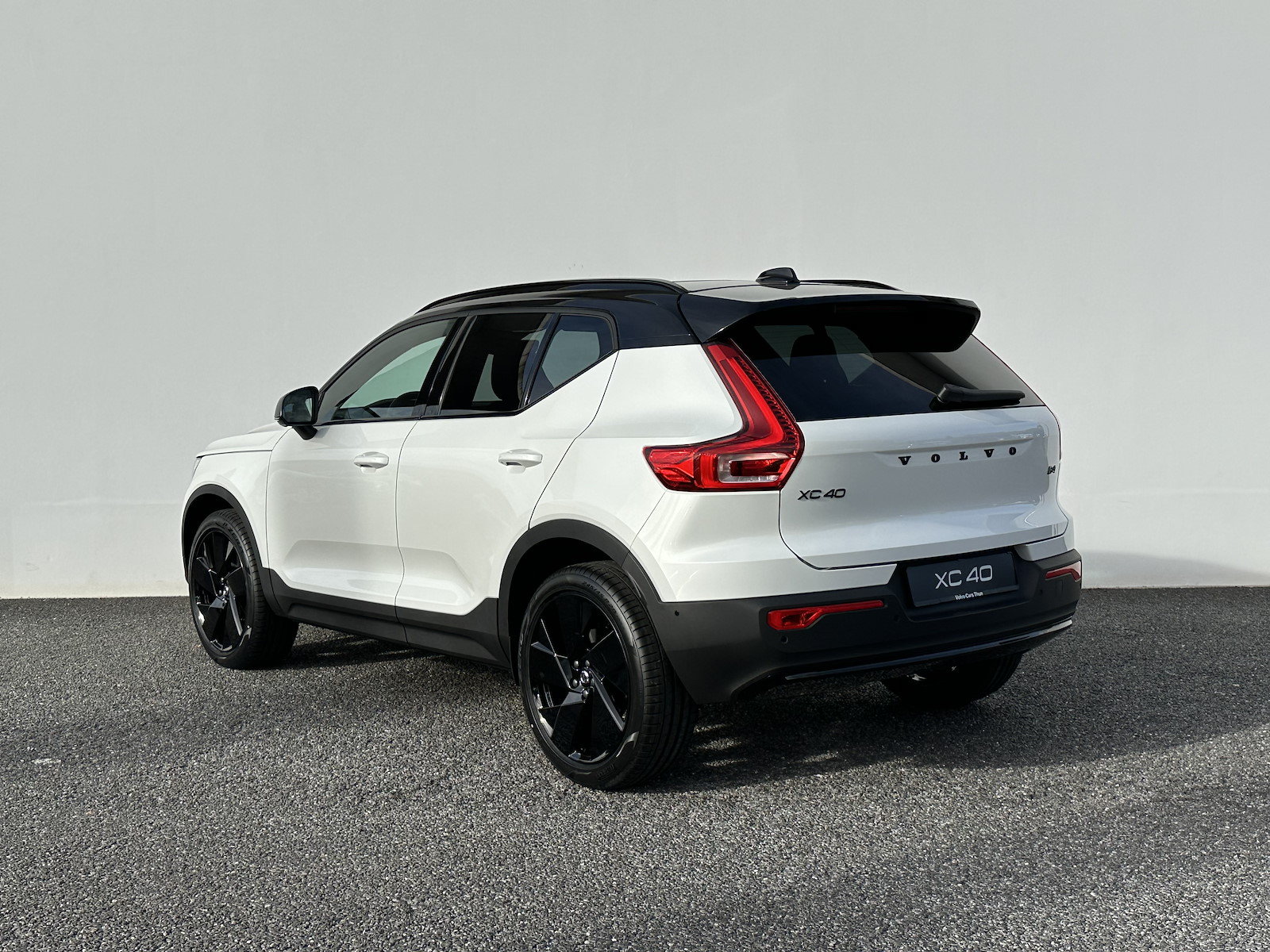 VOLVO XC40 2.0 B4 MH Black Edition, Mild-Hybrid Benzin/Elektro, Neuwagen, Automatik - 6