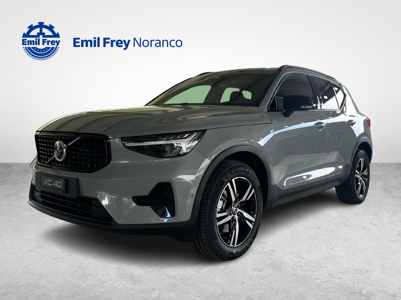 VOLVO XC40 2.0 B3 MH Plus Dark
