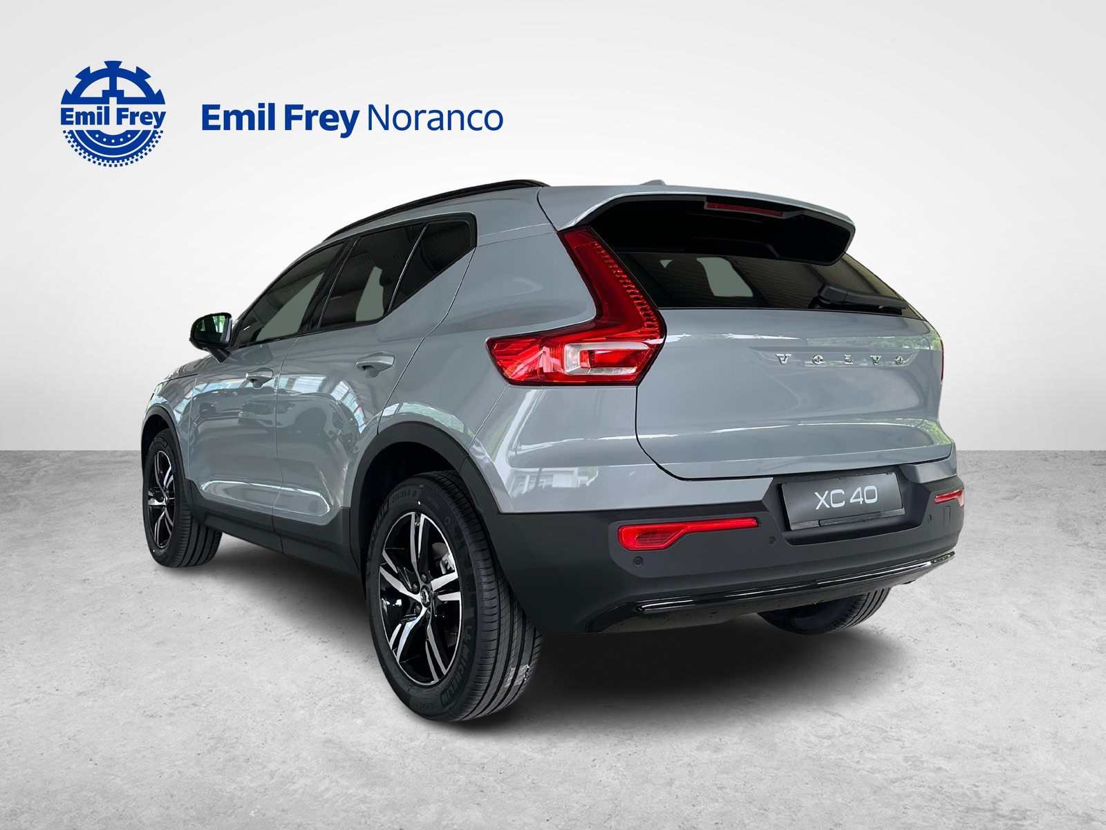 VOLVO XC40 2.0 B3 MH Plus Dark, Mild-Hybrid Benzin/Elektro, Neuwagen, Automatik - 3