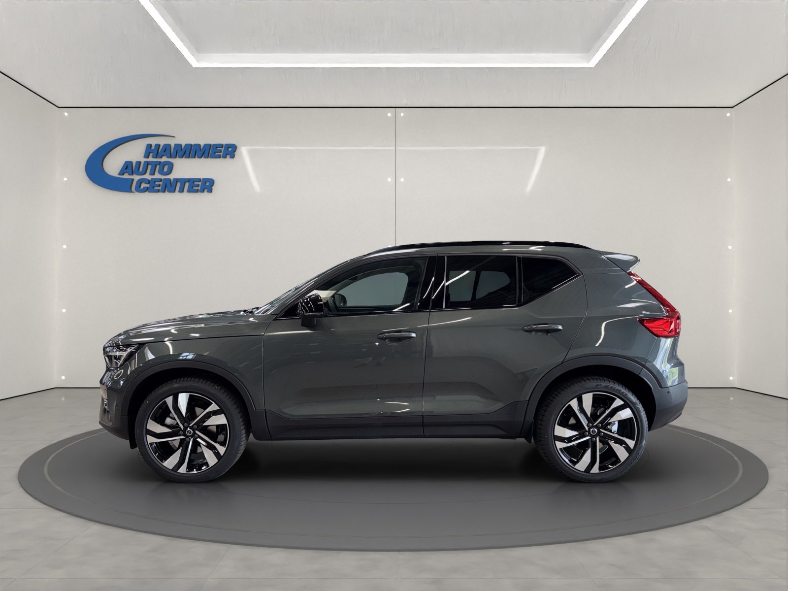 VOLVO XC40 2.0 B4 MH Ultra Dark, Mild-Hybrid Benzin/Elektro, Neuwagen, Automatik - 2