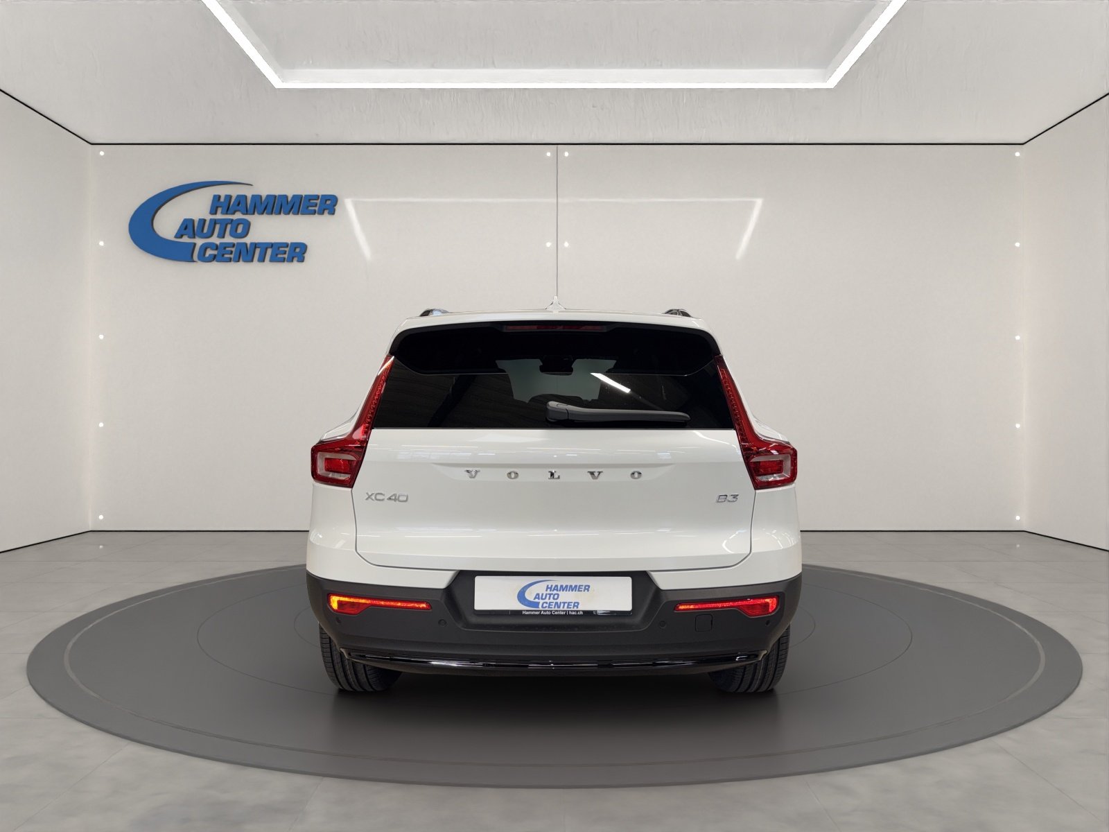 VOLVO XC40 2.0 B3 MH Plus Dark, Hybride Leggero Benzina/Elettrica, Auto nuove, Automatico - 4