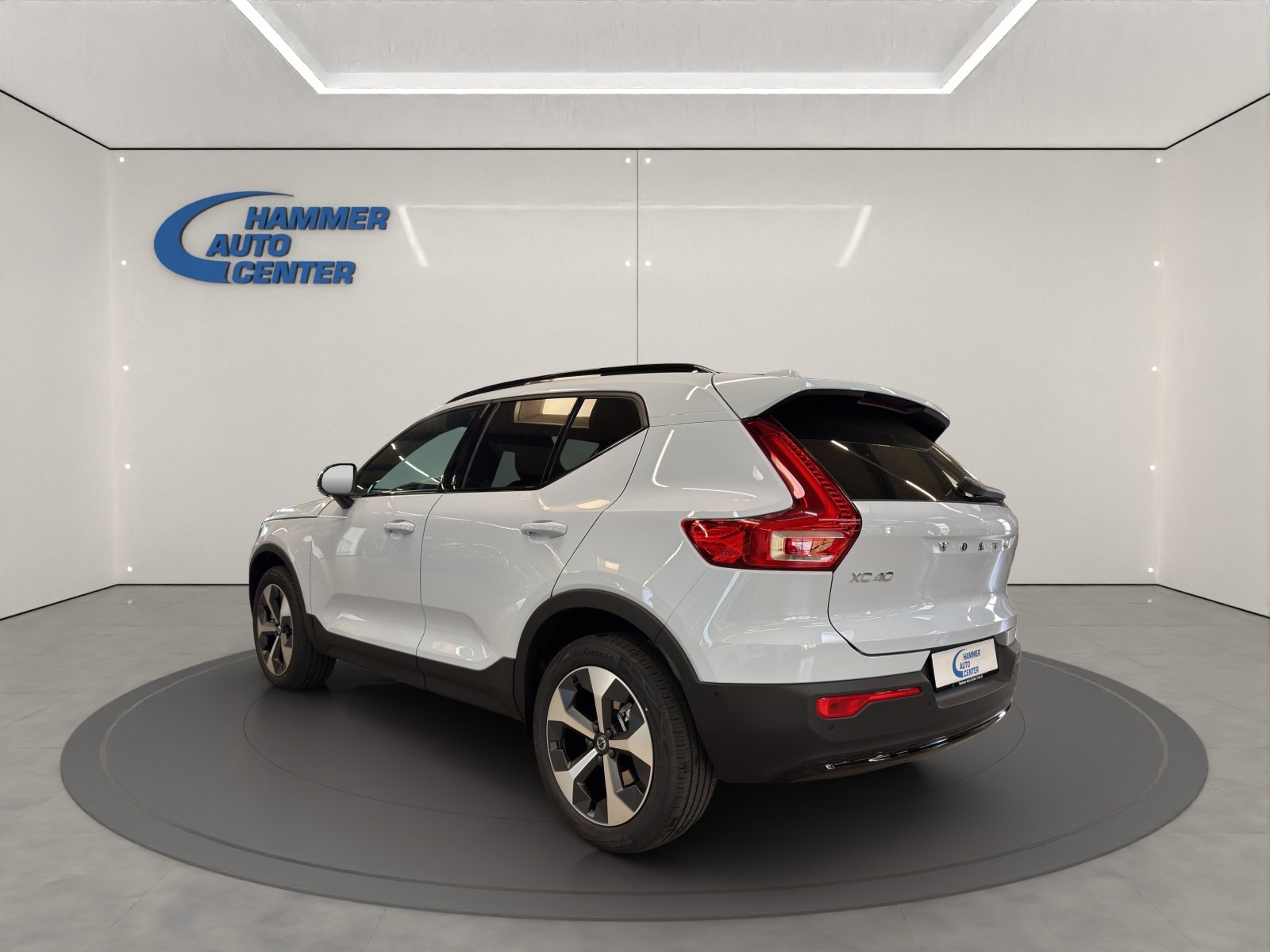 VOLVO XC40 2.0 B3 MH Plus Dark, Mild-Hybrid Benzin/Elektro, Neuwagen, Automatik - 3