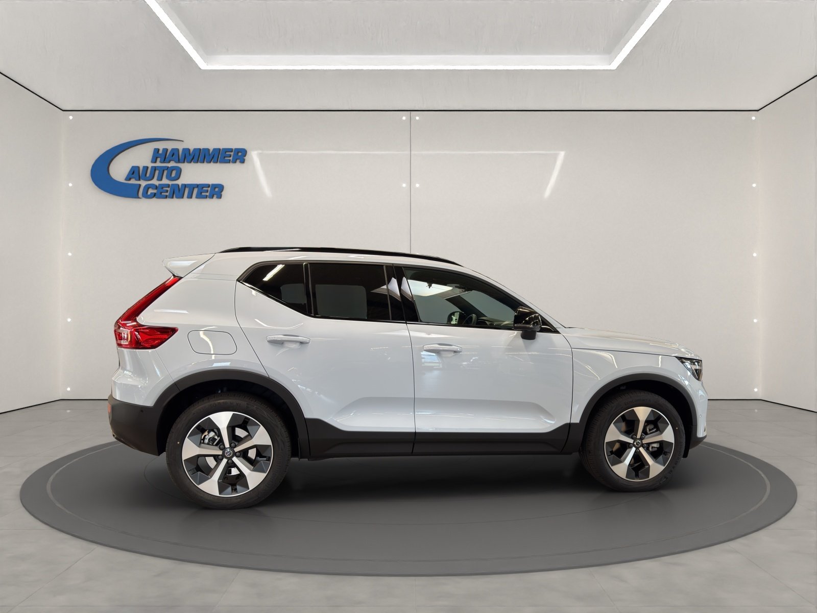 VOLVO XC40 2.0 B3 MH Plus Dark, Mild-Hybrid Benzin/Elektro, Neuwagen, Automatik - 6