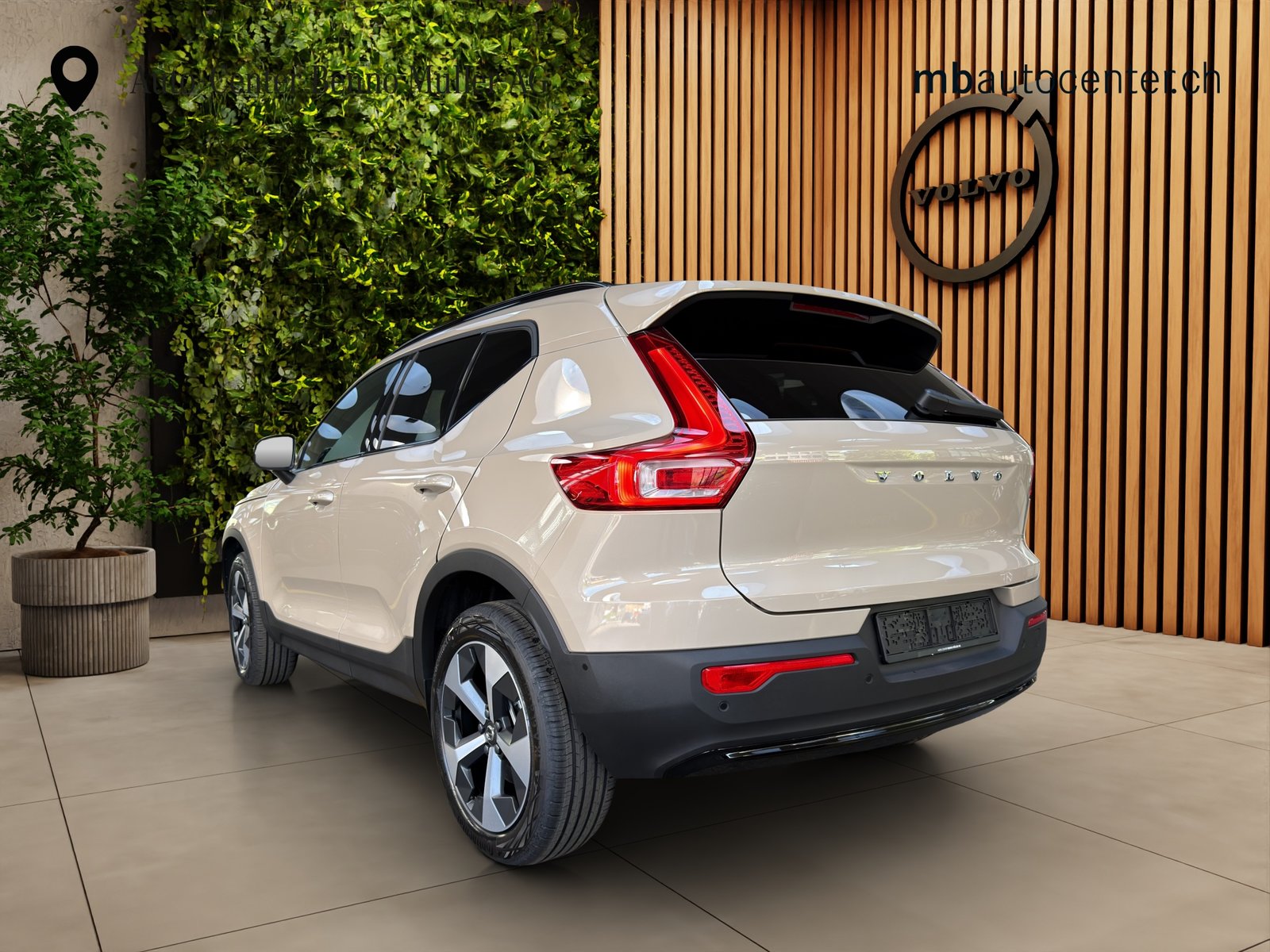 VOLVO XC40 2.0 B3 MH Plus Dark, Mild-Hybrid Benzin/Elektro, Neuwagen, Automatik - 3