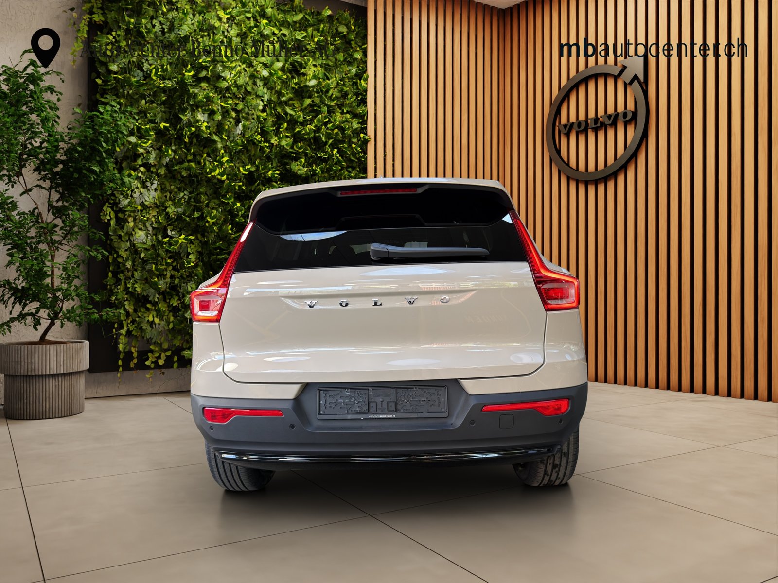 VOLVO XC40 2.0 B3 MH Plus Dark, Mild-Hybrid Benzin/Elektro, Neuwagen, Automatik - 4