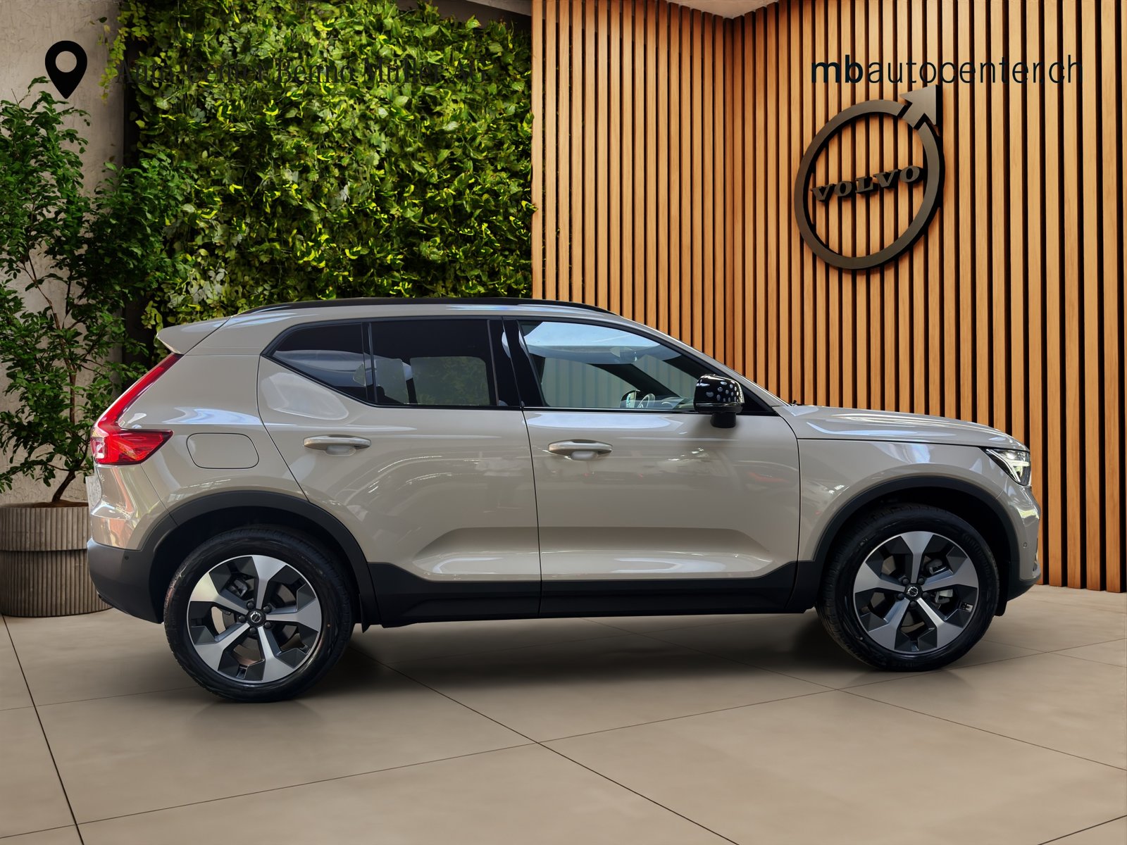 VOLVO XC40 2.0 B3 MH Plus Dark, Mild-Hybrid Benzin/Elektro, Neuwagen, Automatik - 6