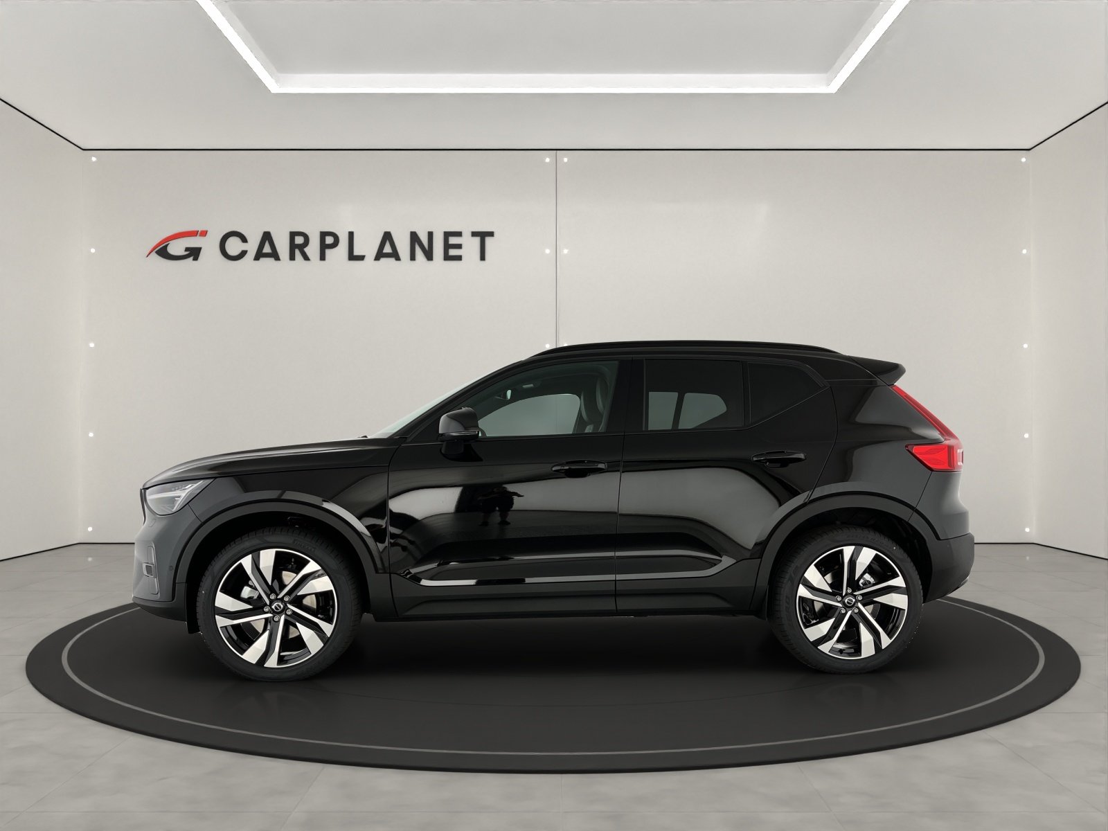 VOLVO XC40 2.0 B3 MH Plus Dark, Mild-Hybrid Benzin/Elektro, Neuwagen, Automatik - 2