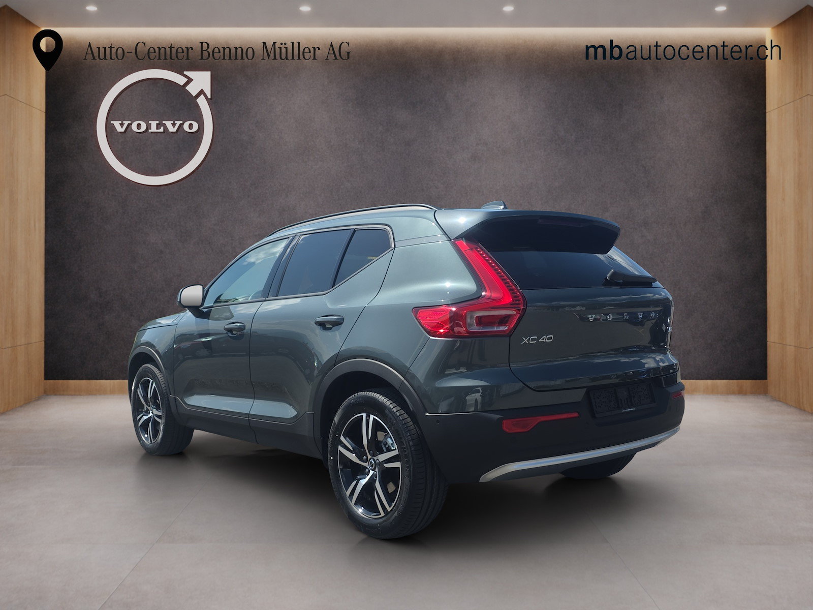 VOLVO XC40 2.0 B3 MH Core, Mild-Hybrid Petrol/Electric, New car, Automatic - 3
