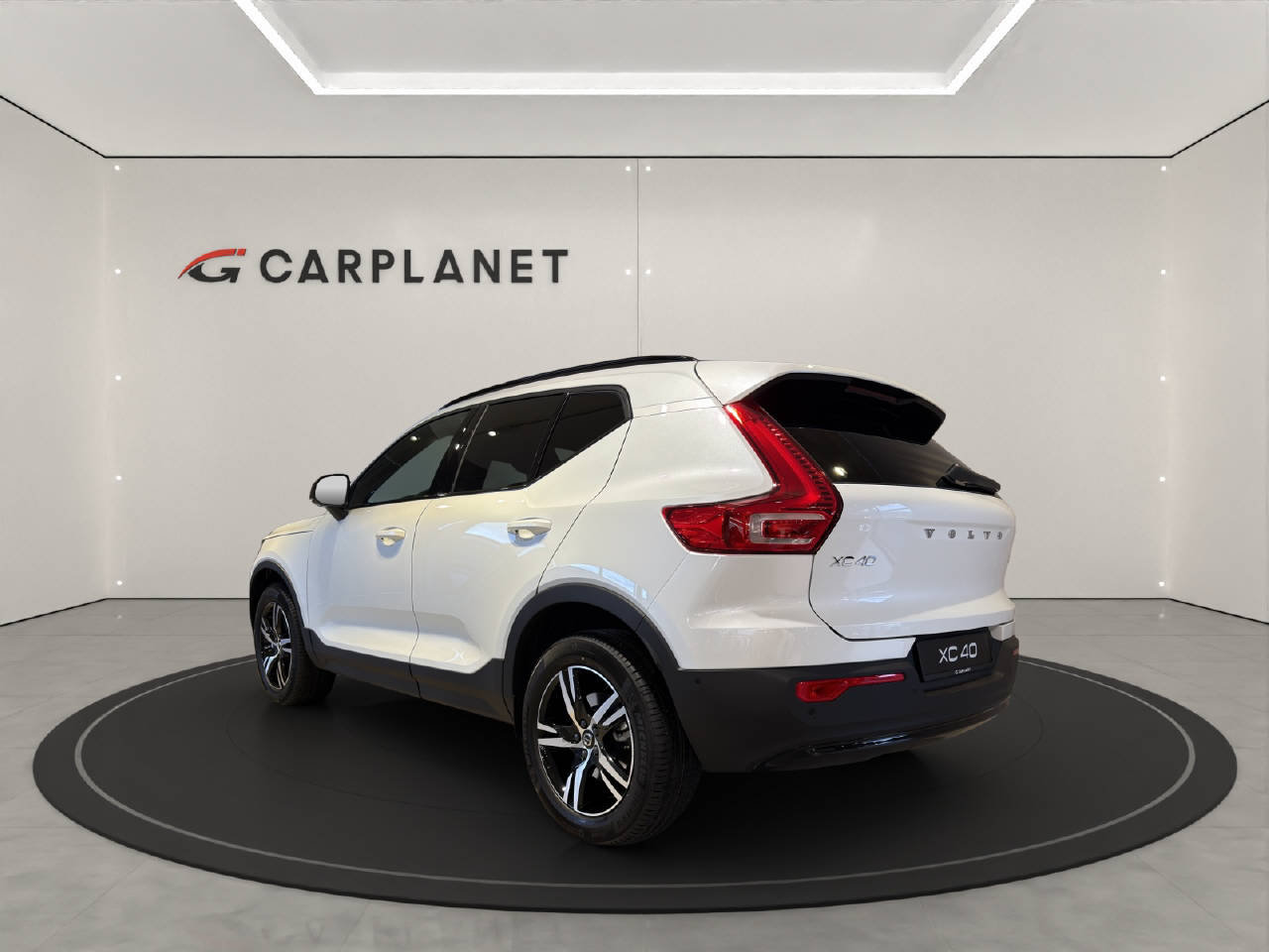 VOLVO XC40 2.0 B3 MH Plus Dark, Mild-Hybrid Benzin/Elektro, Neuwagen, Automatik - 3