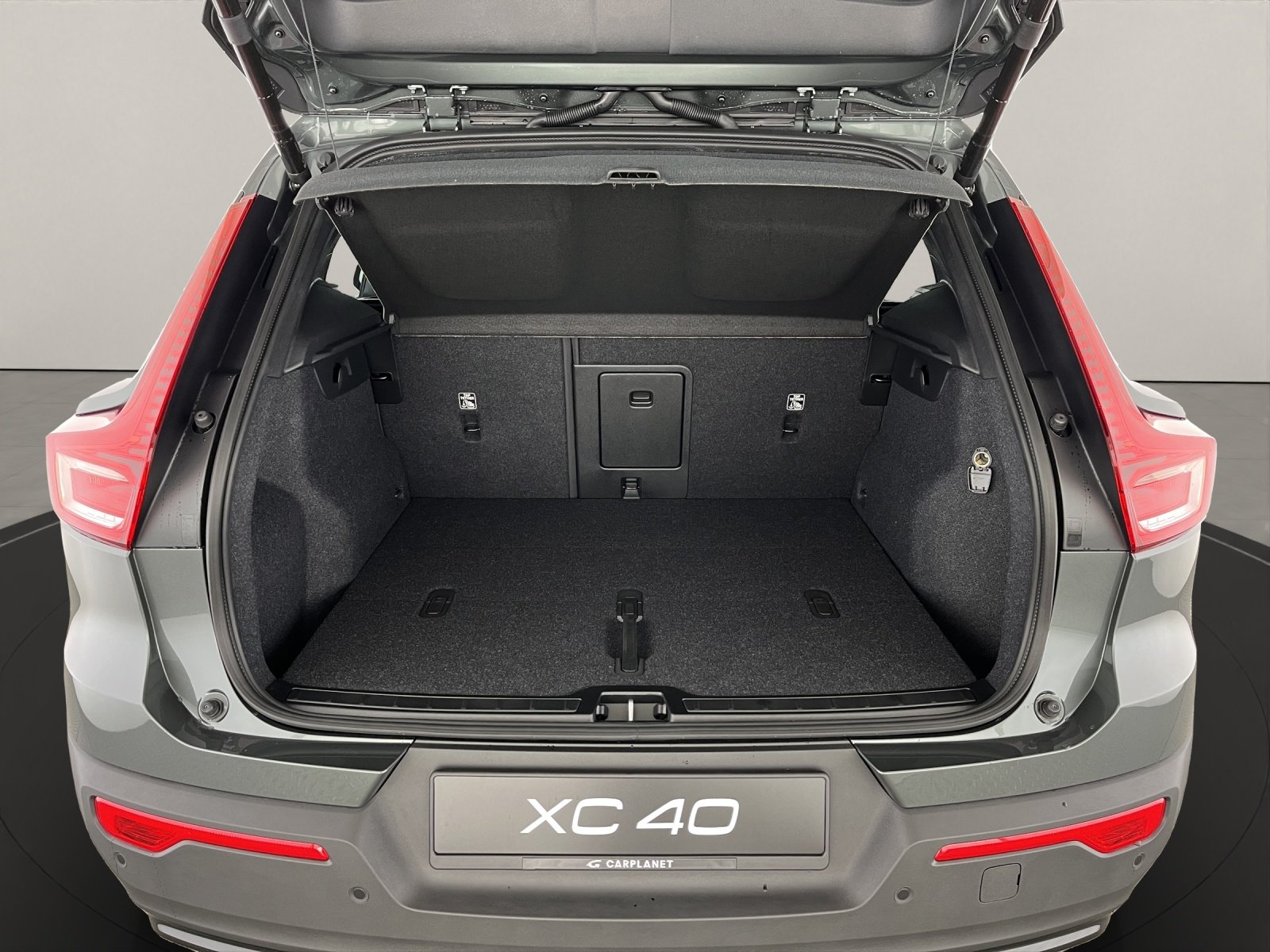 VOLVO XC40 2.0 B3 MH Plus Dark, Mild-Hybrid Benzin/Elektro, Neuwagen, Automatik - 7
