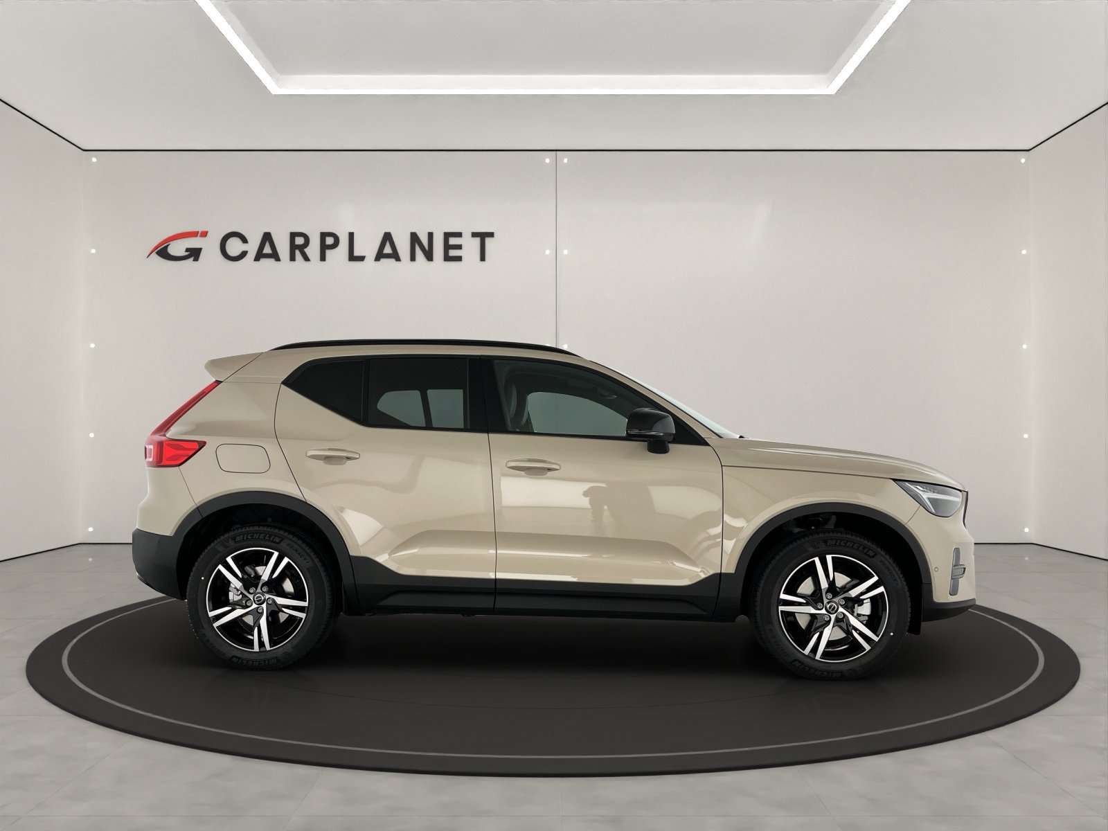 VOLVO XC40 2.0 B3 MH Plus Dark, Hybride Léger Essence/Électricité, Voiture nouvelle, Automatique - 4