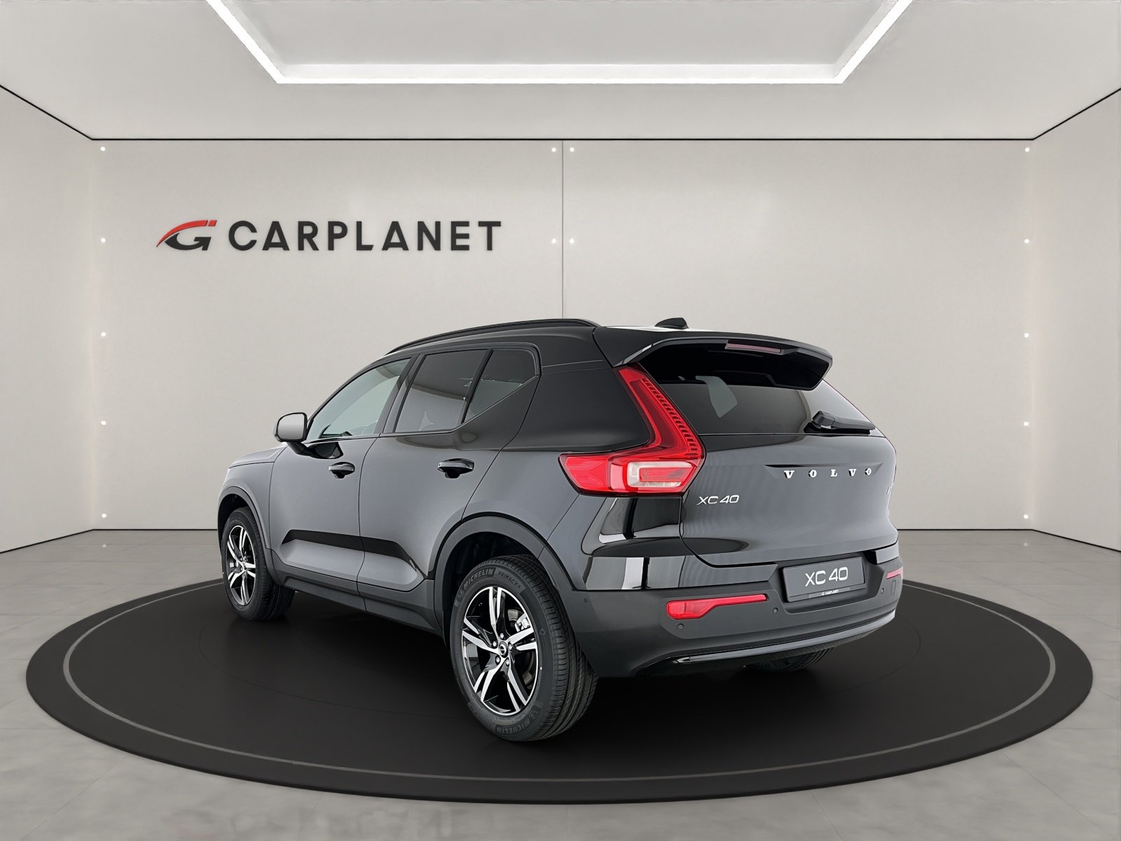 VOLVO XC40 2.0 B3 MH Plus Dark, Mild-Hybrid Benzin/Elektro, Neuwagen, Automatik - 3