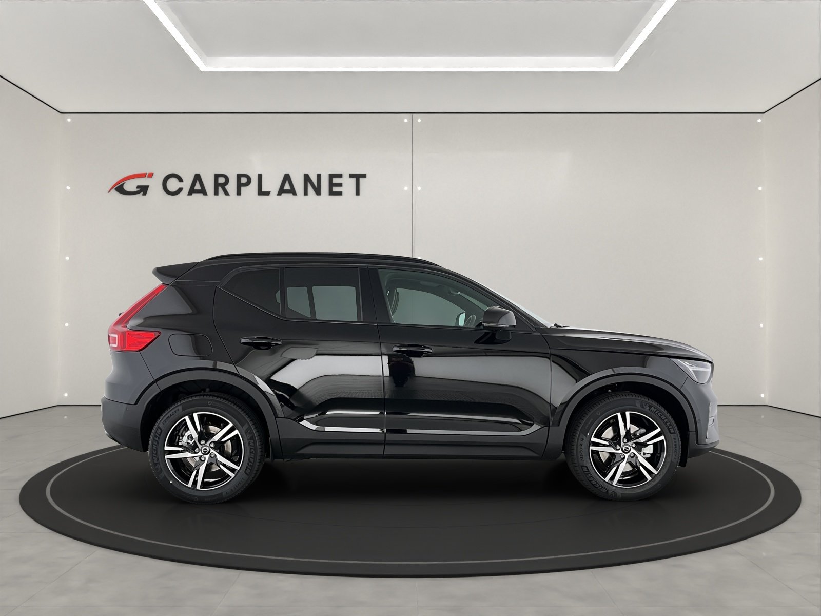 VOLVO XC40 2.0 B3 MH Plus Dark, Mild-Hybrid Benzin/Elektro, Neuwagen, Automatik - 4