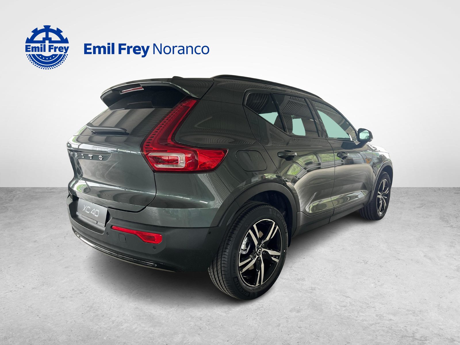VOLVO XC40 2.0 B3 MH Plus Dark, Mild-Hybrid Benzin/Elektro, Neuwagen, Automatik - 5