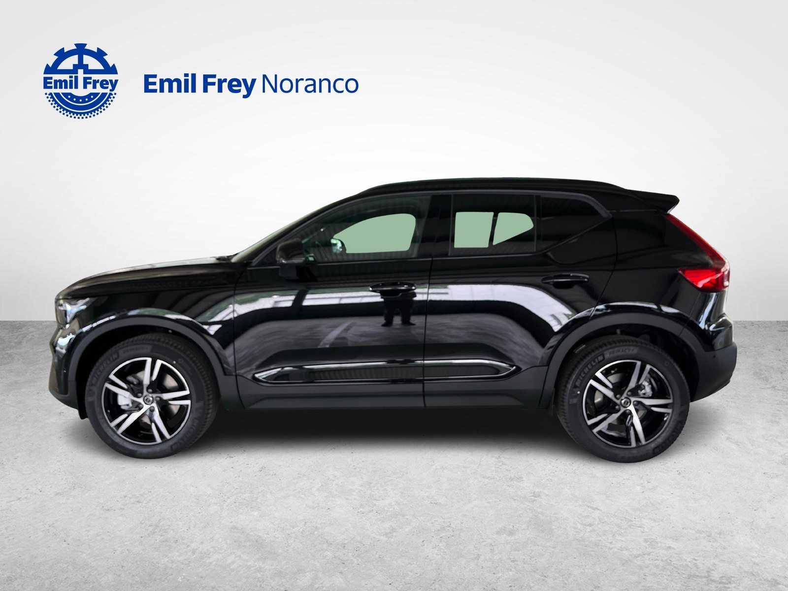 VOLVO XC40 2.0 B3 MH Plus Dark, Mild-Hybrid Benzin/Elektro, Neuwagen, Automatik - 3