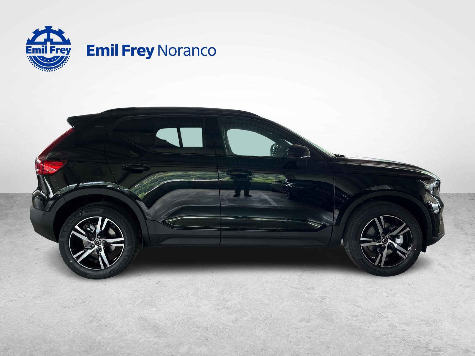 VOLVO XC40 2.0 B3 MH Plus Dark, Mild-Hybrid Benzin/Elektro, Neuwagen, Automatik - 4