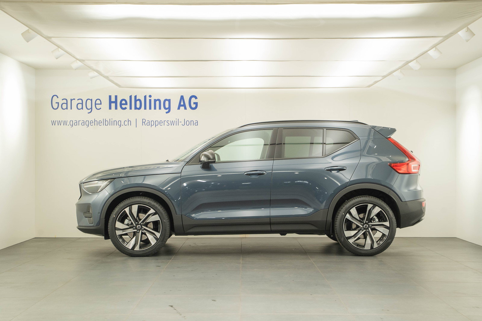 VOLVO XC40 2.0 B3 MH Plus Dark, Hybride Léger Essence/Électricité, Voiture nouvelle, Automatique - 3