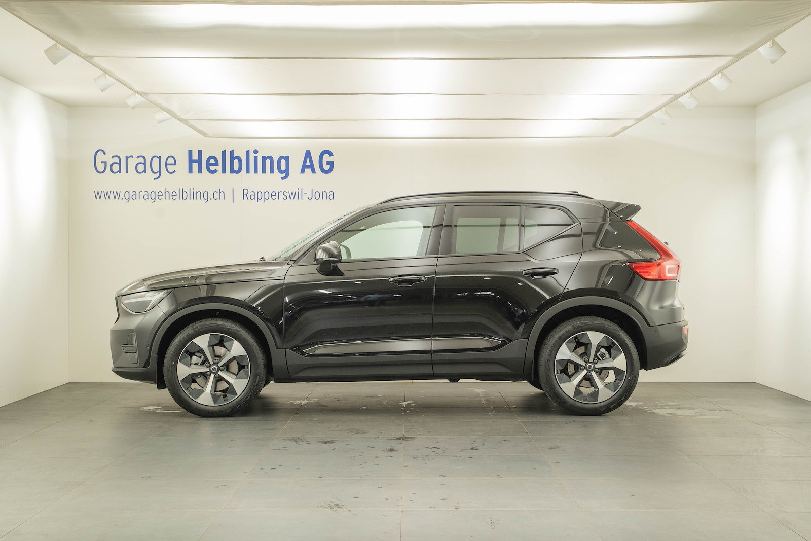 VOLVO XC40 2.0 B3 MH Plus Dark, Hybride Léger Essence/Électricité, Voiture nouvelle, Automatique - 2