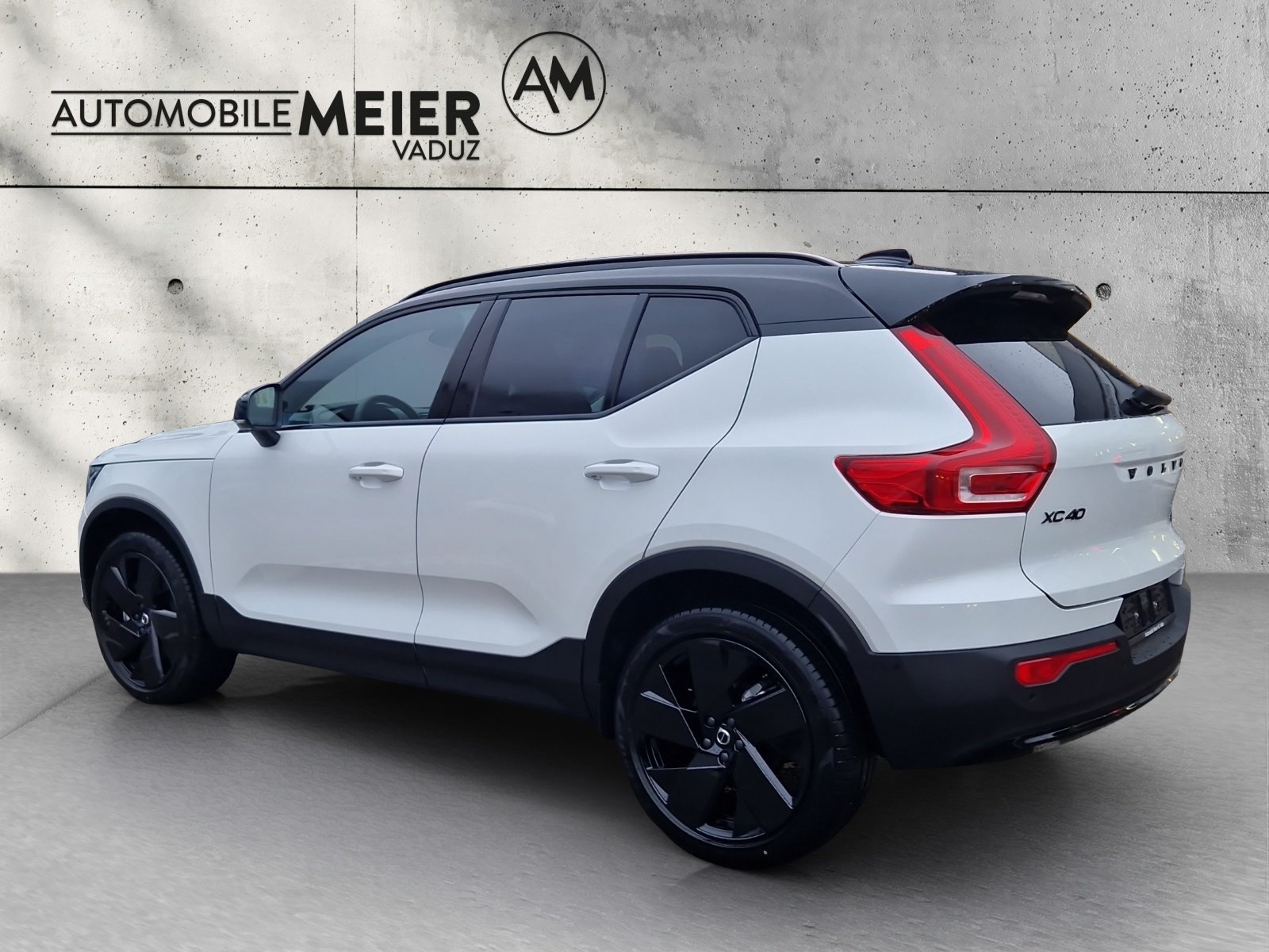 VOLVO XC40 2.0 B4 MH Black Edition, Hybride Leggero Benzina/Elettrica, Auto nuove, Automatico - 5