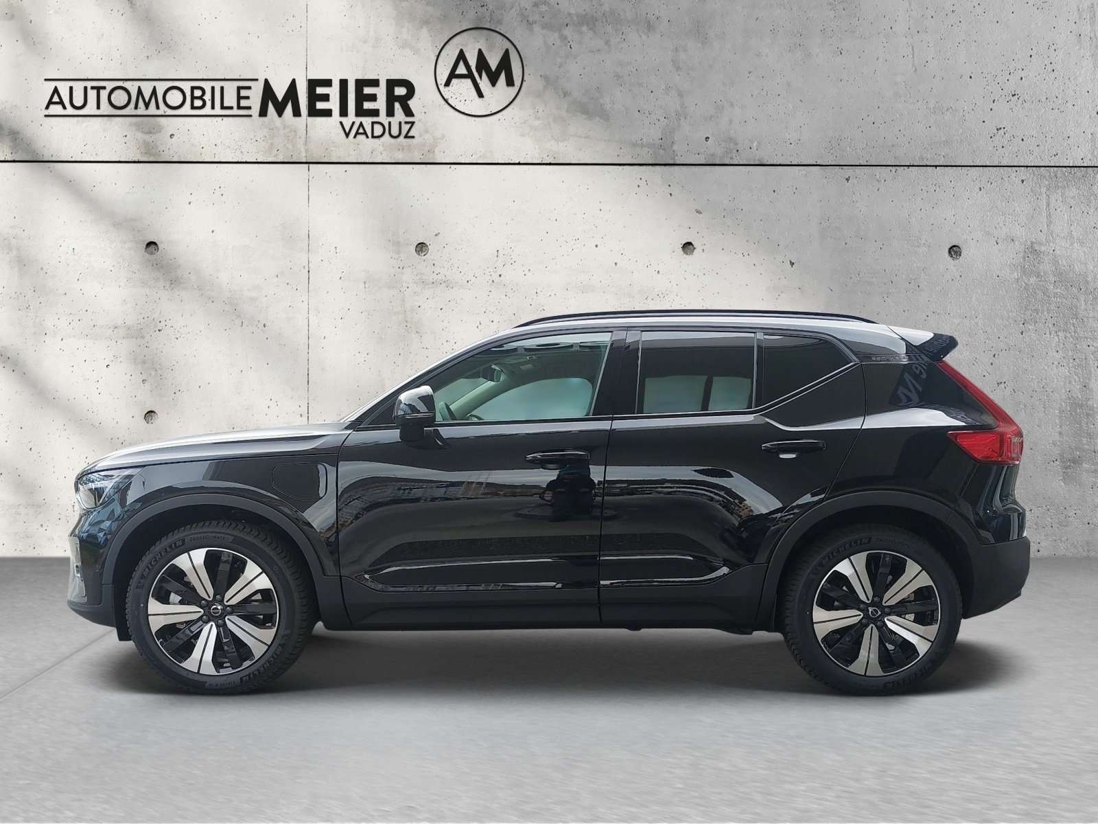 VOLVO XC40 1.5 T4 PiH Plus Dark, Plug-in-Hybrid Benzina/Elettrica, Auto nuove, Automatico - 4
