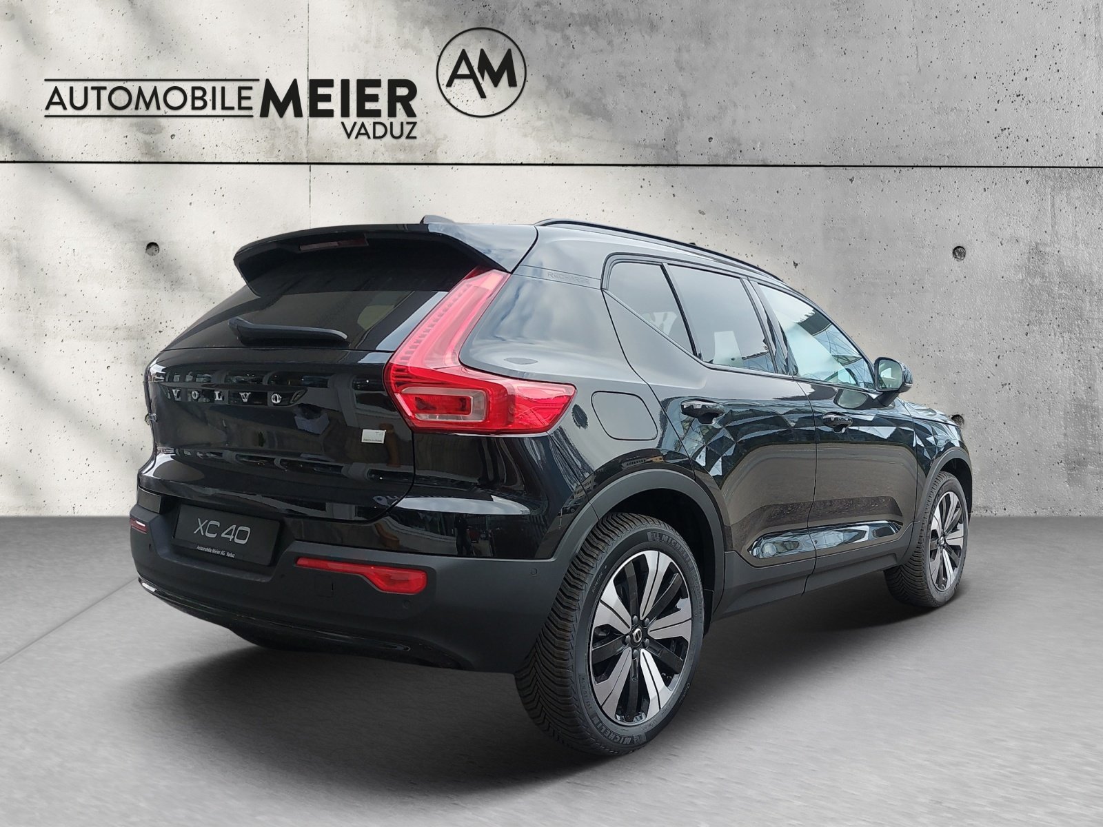 VOLVO XC40 1.5 T4 PiH Plus Dark, Plug-in-Hybrid Benzina/Elettrica, Auto nuove, Automatico - 5