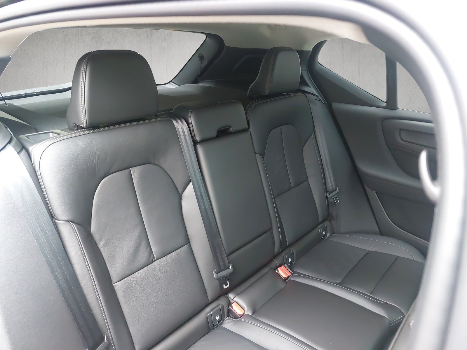 VOLVO XC40 1.5 T4 PiH Plus Dark, Plug-in-Hybrid Benzina/Elettrica, Auto nuove, Automatico - 6