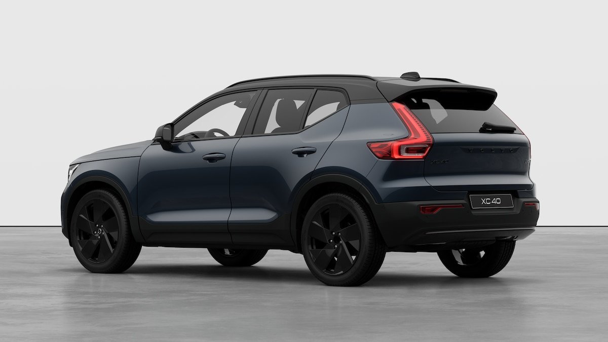 VOLVO XC40 2.0 B4 MH Black Edition, Mild-Hybrid Petrol/Electric, New car, Automatic - 2