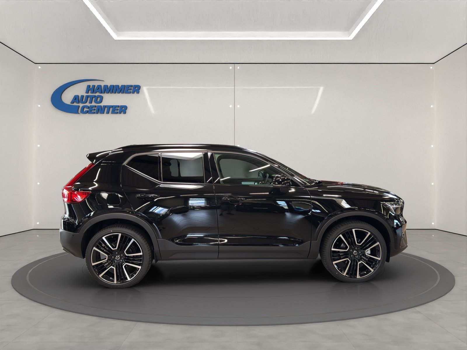 VOLVO XC40 2.0 B4 MH Black Edition, Mild-Hybrid Petrol/Electric, New car, Automatic - 6