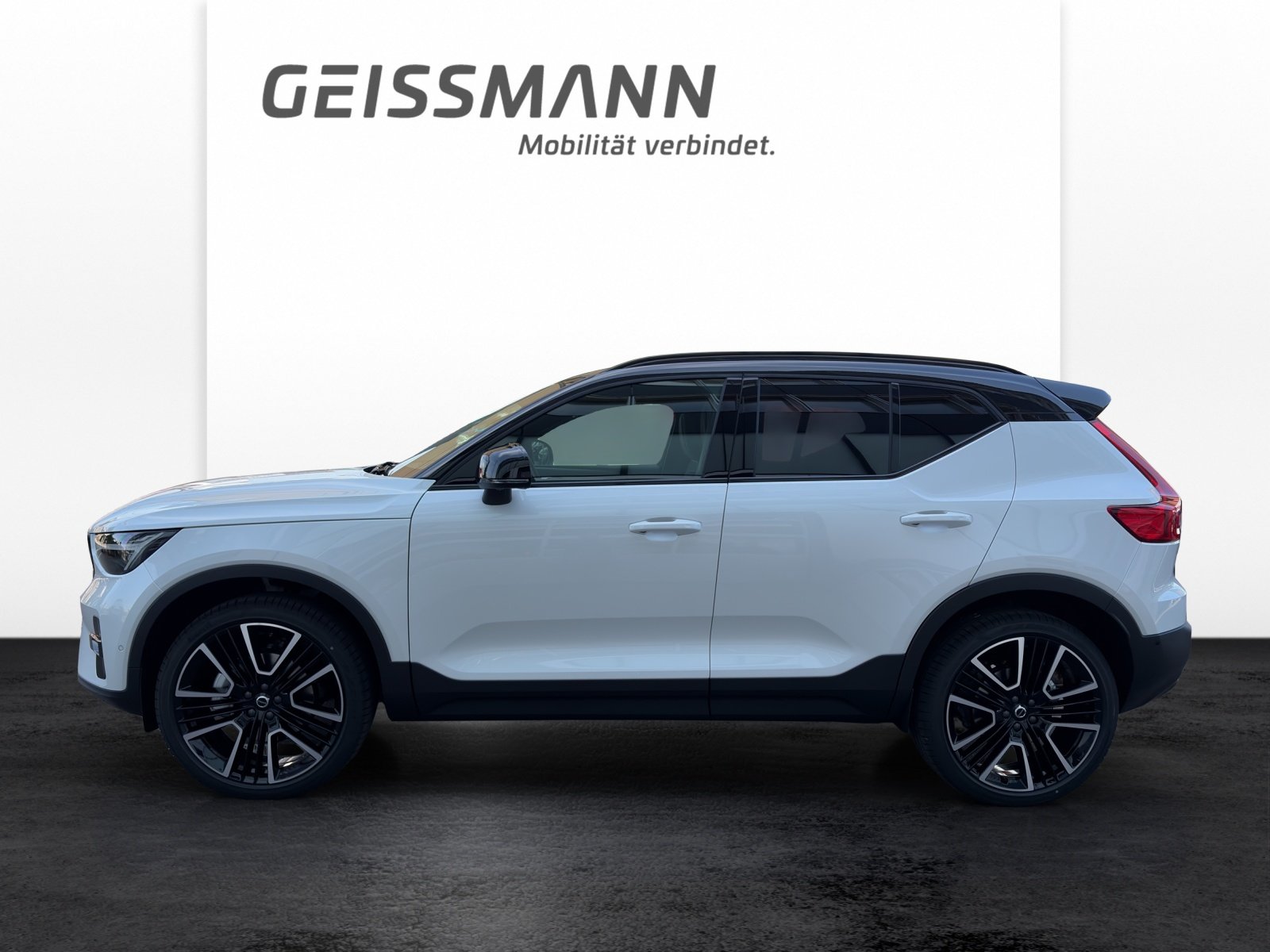 VOLVO XC40 2.0 B4 MH Black Edition, Mild-Hybrid Benzin/Elektro, Neuwagen, Automatik - 3