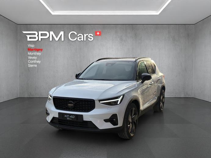 VOLVO XC40 B4 Benzin Mild Hybrid Ultra Black Edition DCT, Hybride Leggero Benzina/Elettrica, Auto nuove, Automatico