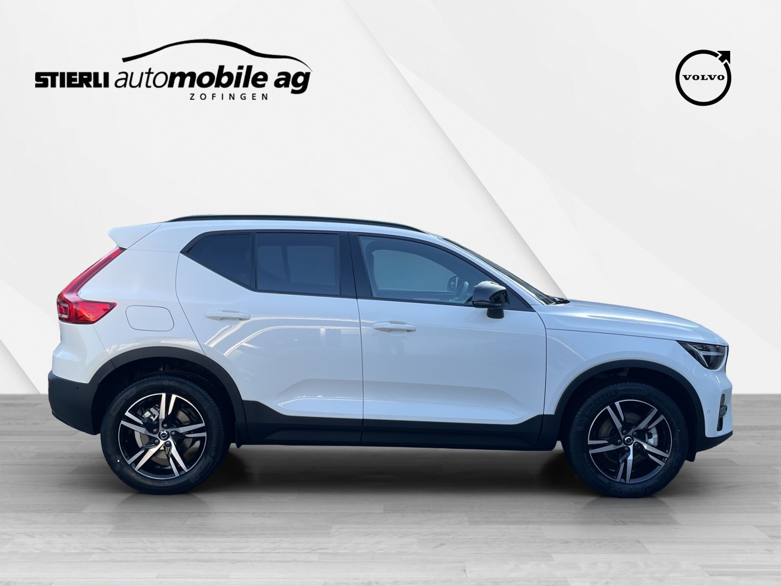 VOLVO XC40 2.0 B4 MH Plus Dark, Hybride Léger Essence/Électricité, Voiture nouvelle, Automatique - 4