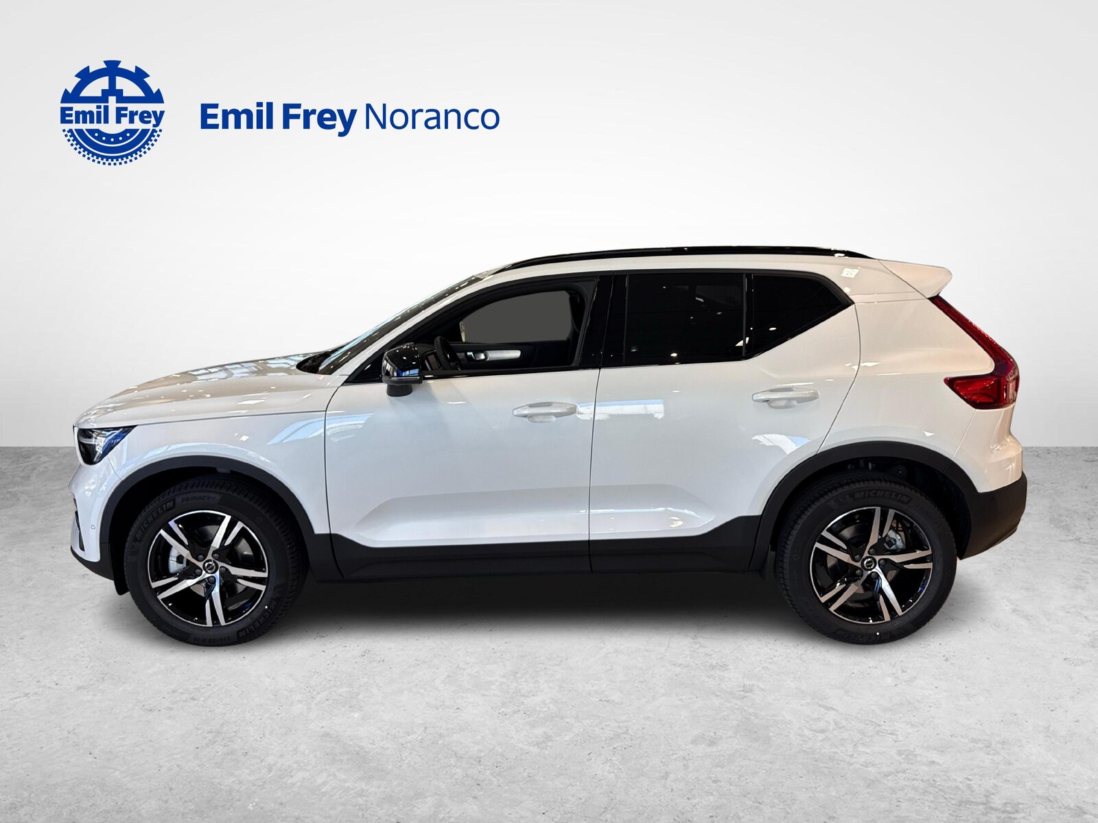 VOLVO XC40 2.0 B3 MH Plus Dark, Mild-Hybrid Benzin/Elektro, Neuwagen, Automatik - 3