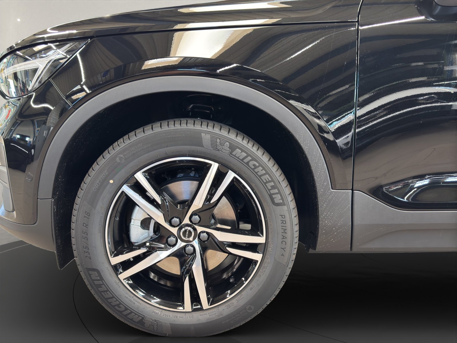 VOLVO XC40 2.0 B3 MH Core, Mild-Hybrid Petrol/Electric, New car, Automatic - 7
