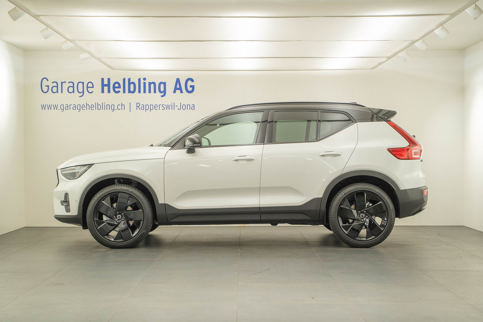 VOLVO XC40 2.0 B4 MH Black Edition, Hybride Léger Essence/Électricité, Voiture nouvelle, Automatique - 3