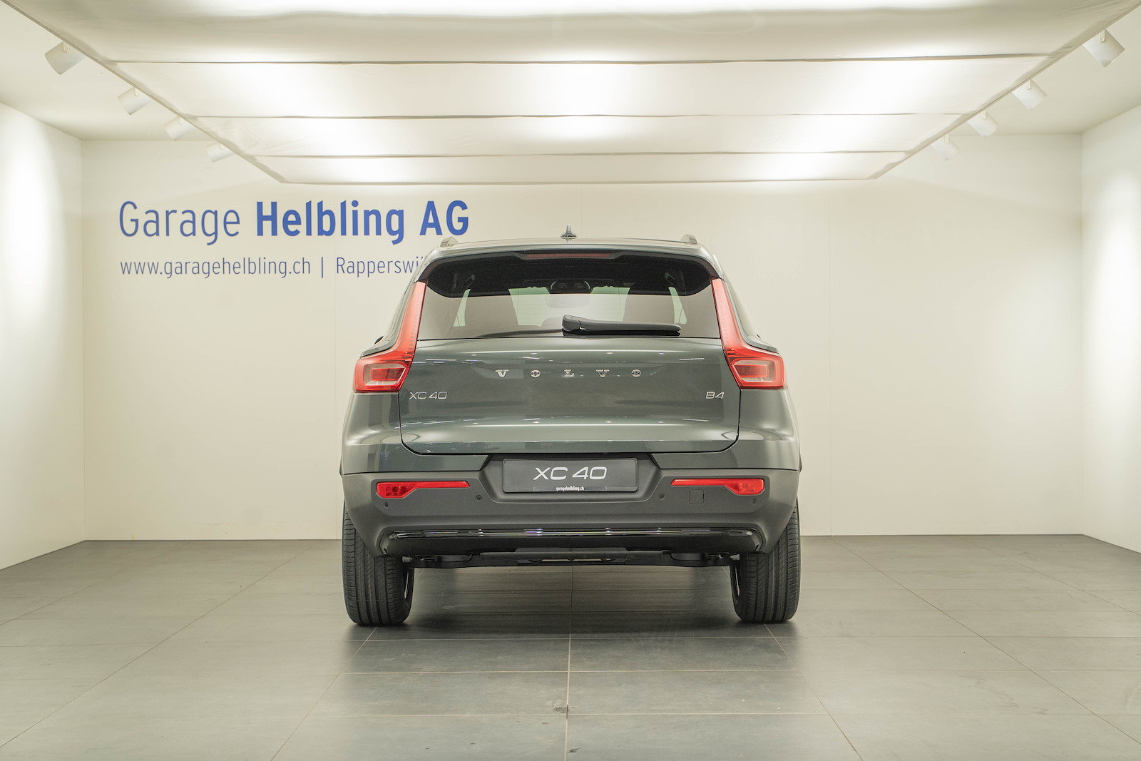 VOLVO XC40 2.0 B4 MH Plus Dark, Hybride Léger Essence/Électricité, Voiture nouvelle, Automatique - 4