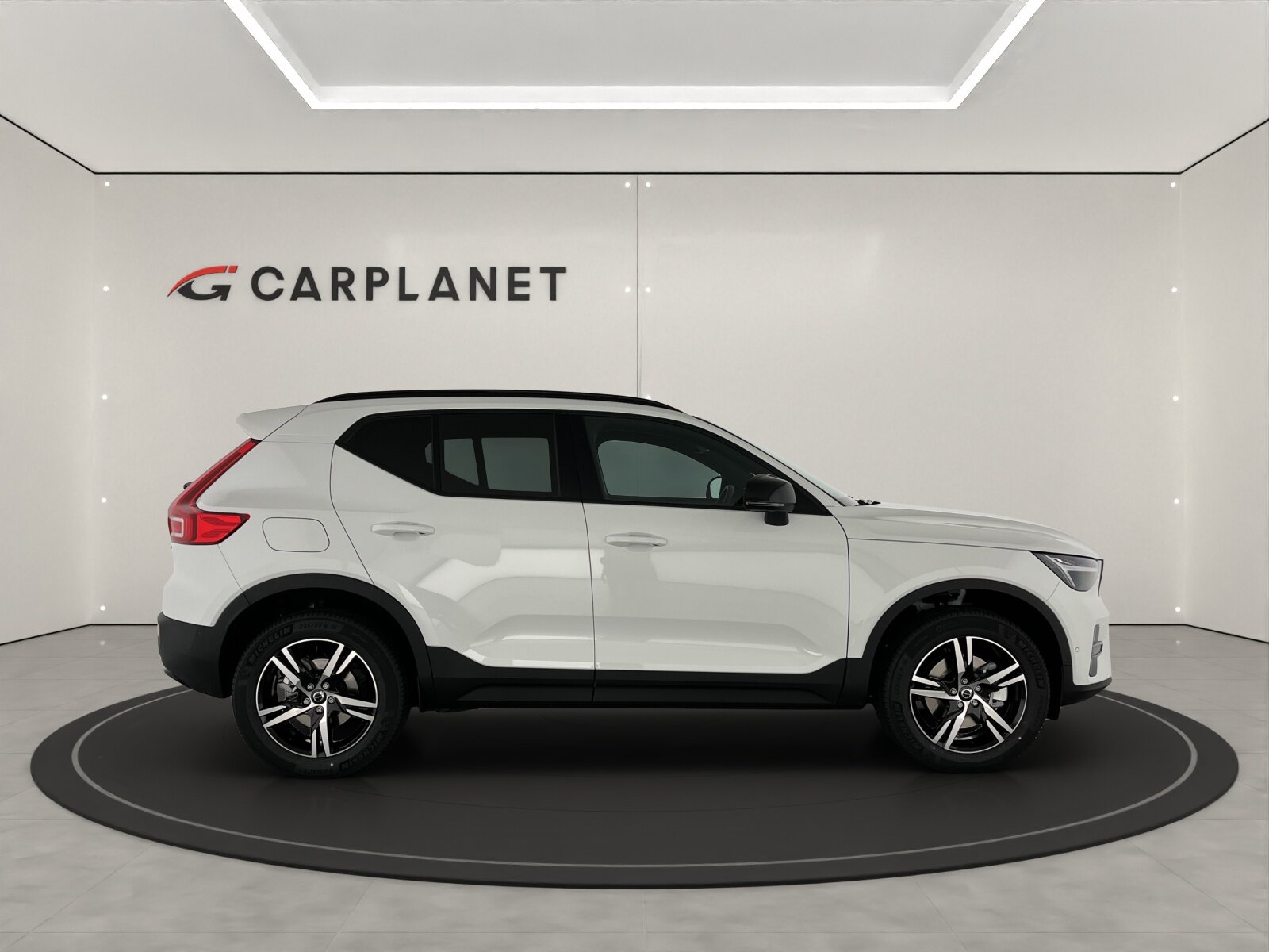 VOLVO XC40 2.0 B3 MH Plus Dark, Mild-Hybrid Benzin/Elektro, Neuwagen, Automatik - 3