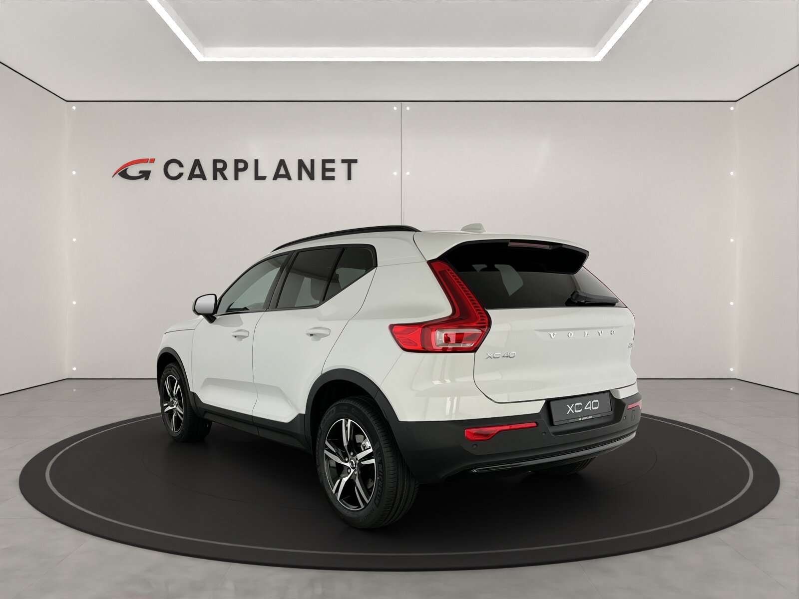 VOLVO XC40 2.0 B3 MH Plus Dark, Mild-Hybrid Benzin/Elektro, Neuwagen, Automatik - 4