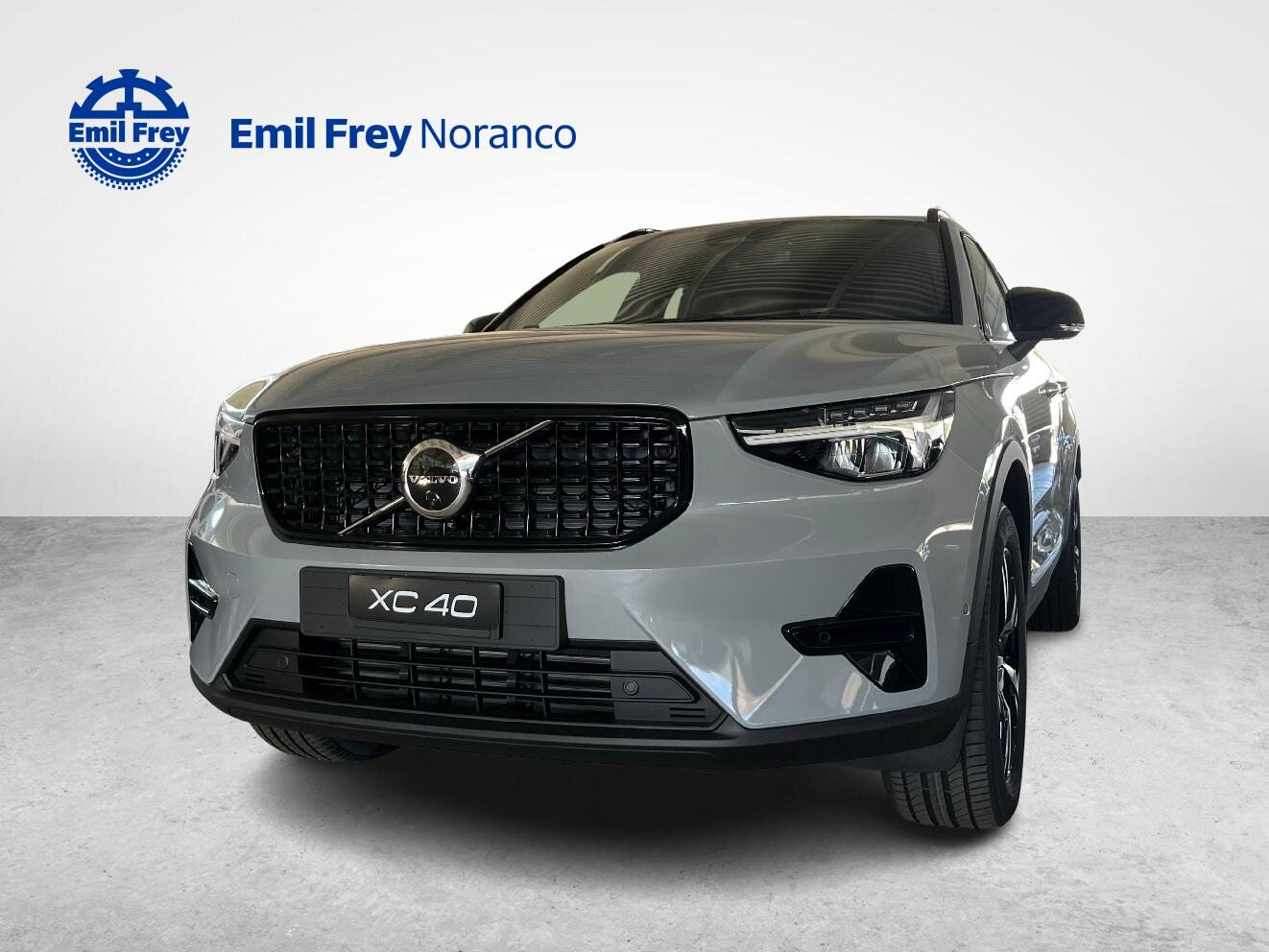 VOLVO XC40 2.0 B3 MH Plus Dark