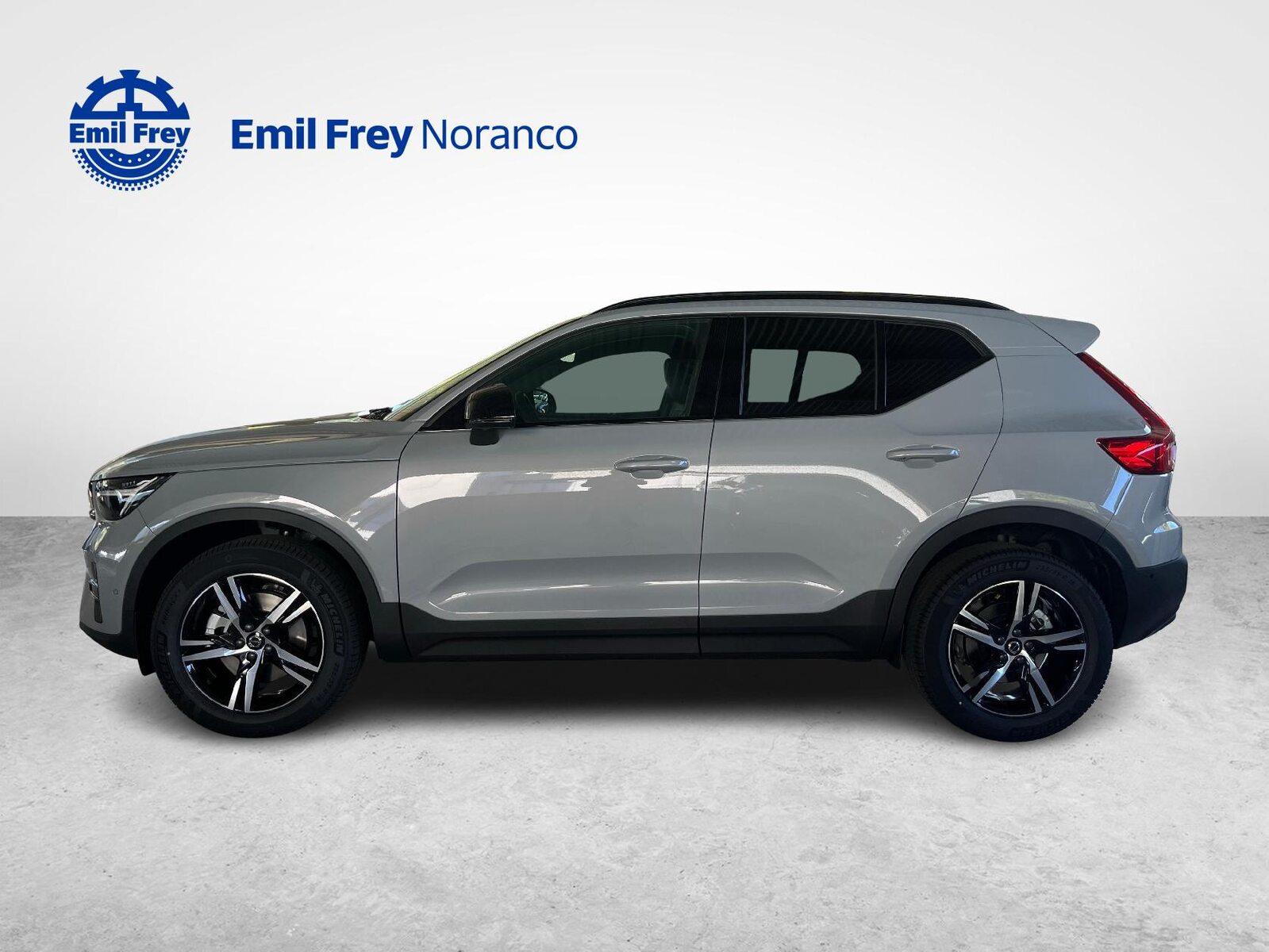 VOLVO XC40 2.0 B3 MH Plus Dark, Hybride Leggero Benzina/Elettrica, Auto nuove, Automatico - 3