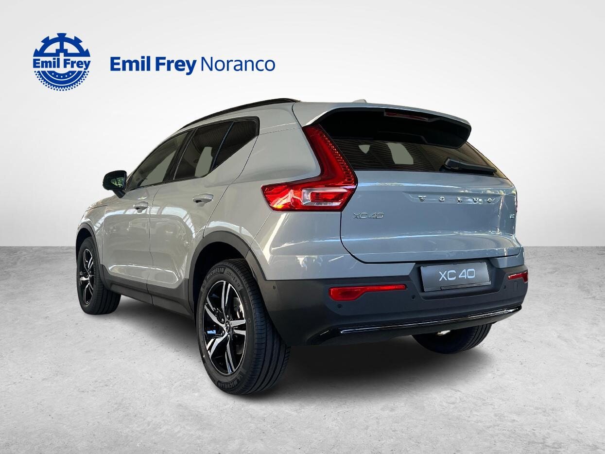 VOLVO XC40 2.0 B3 MH Plus Dark, Hybride Leggero Benzina/Elettrica, Auto nuove, Automatico - 5